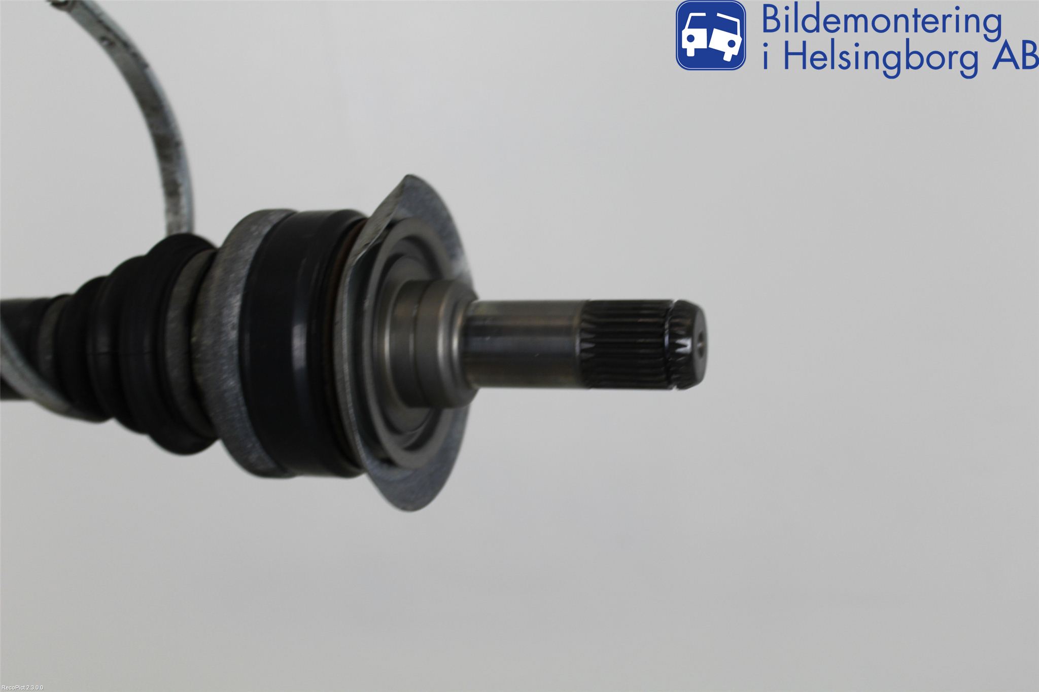 BMW 5 F10/F11/F18 09-17 Drivaksel Bak Kompl Høyre