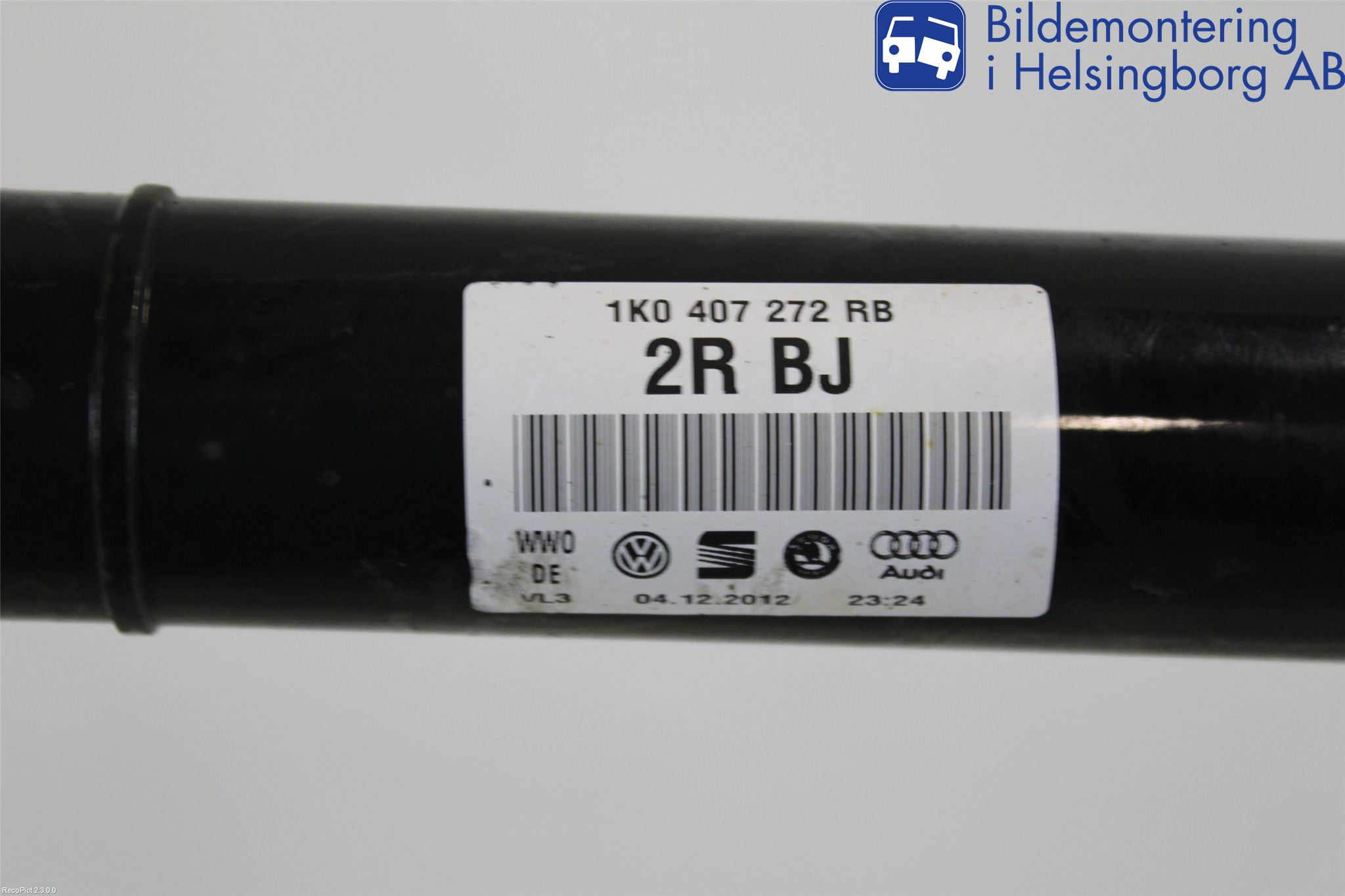 Volkswagen VW PASSAT 11-14 Drivaksel Foran Kompl Høyre