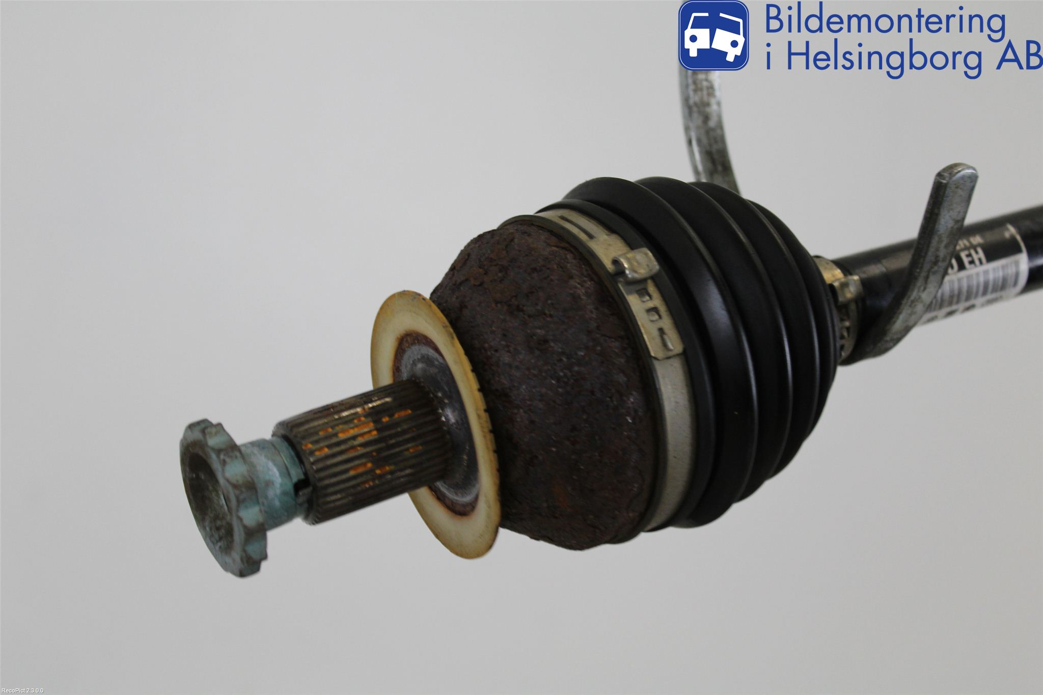 Volkswagen VW POLO 05-09 Drivaksel Foran Kompl Venstre