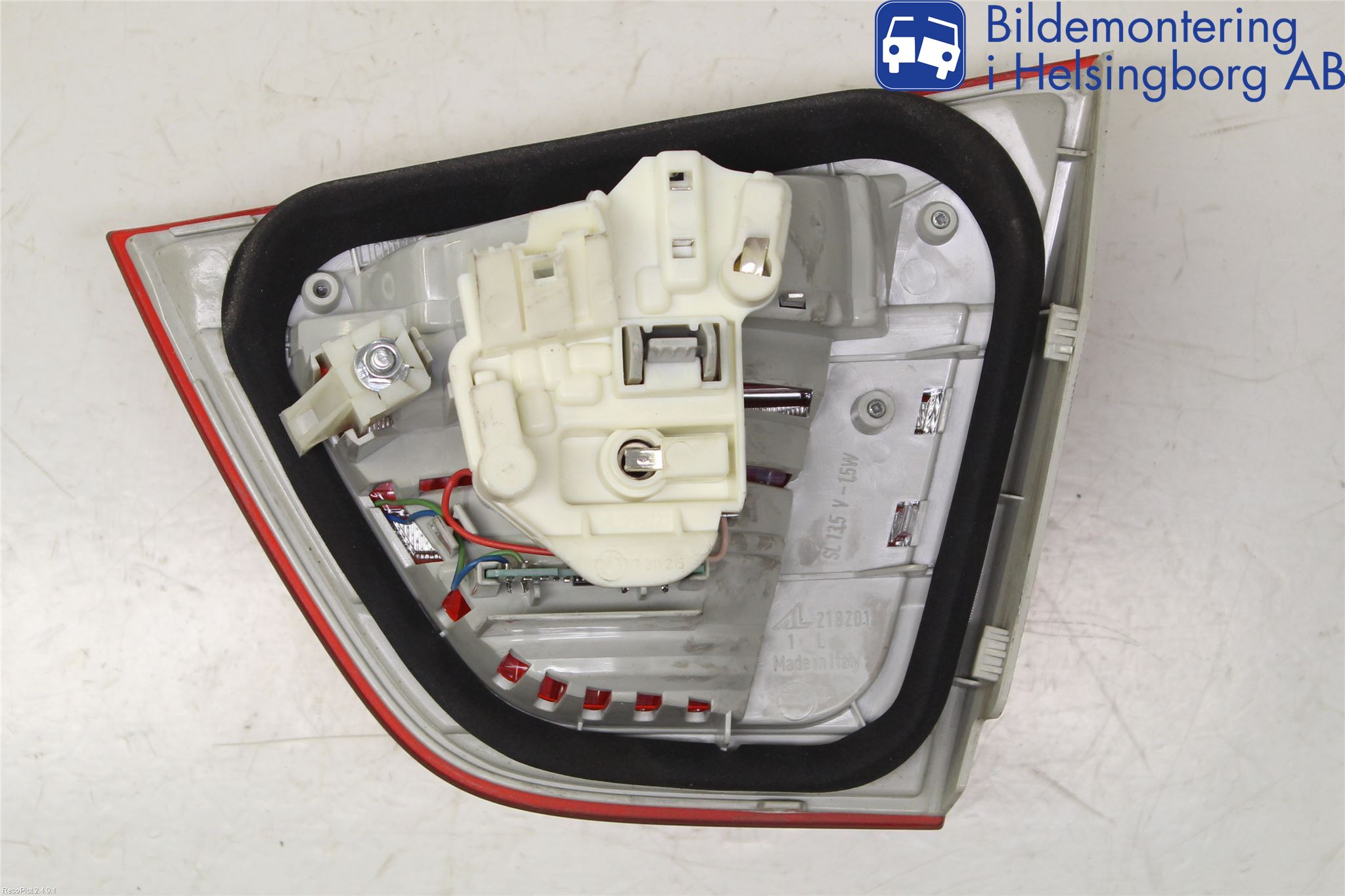 BMW 3 E90/91 SED/TOU 05-12 Baklykt Venstre  På Luke(Indre