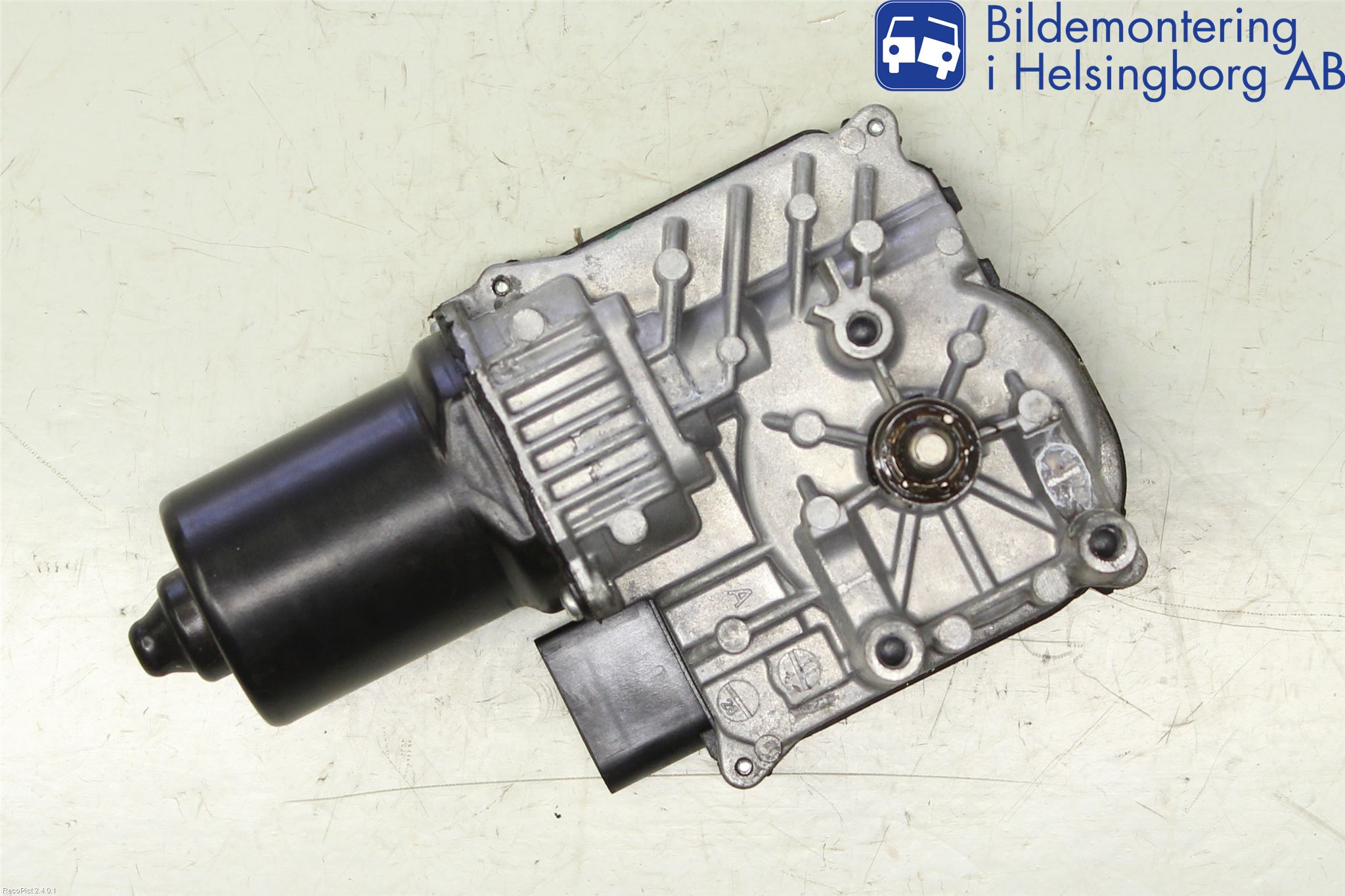 Volkswagen VW PASSAT 11-14 Viskermotor Frontrute