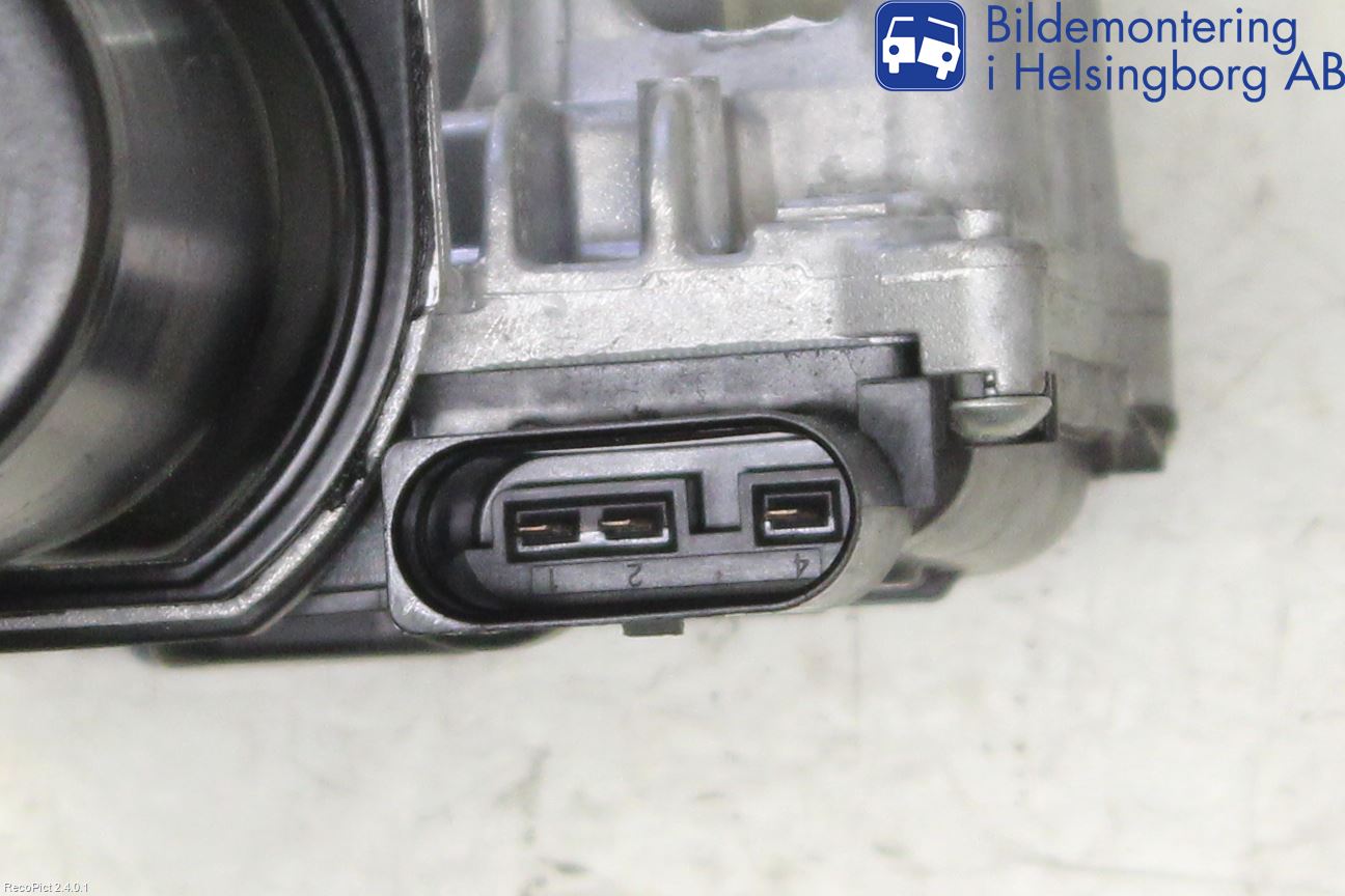 Volkswagen VW PASSAT 11-14 Viskermotor Frontrute