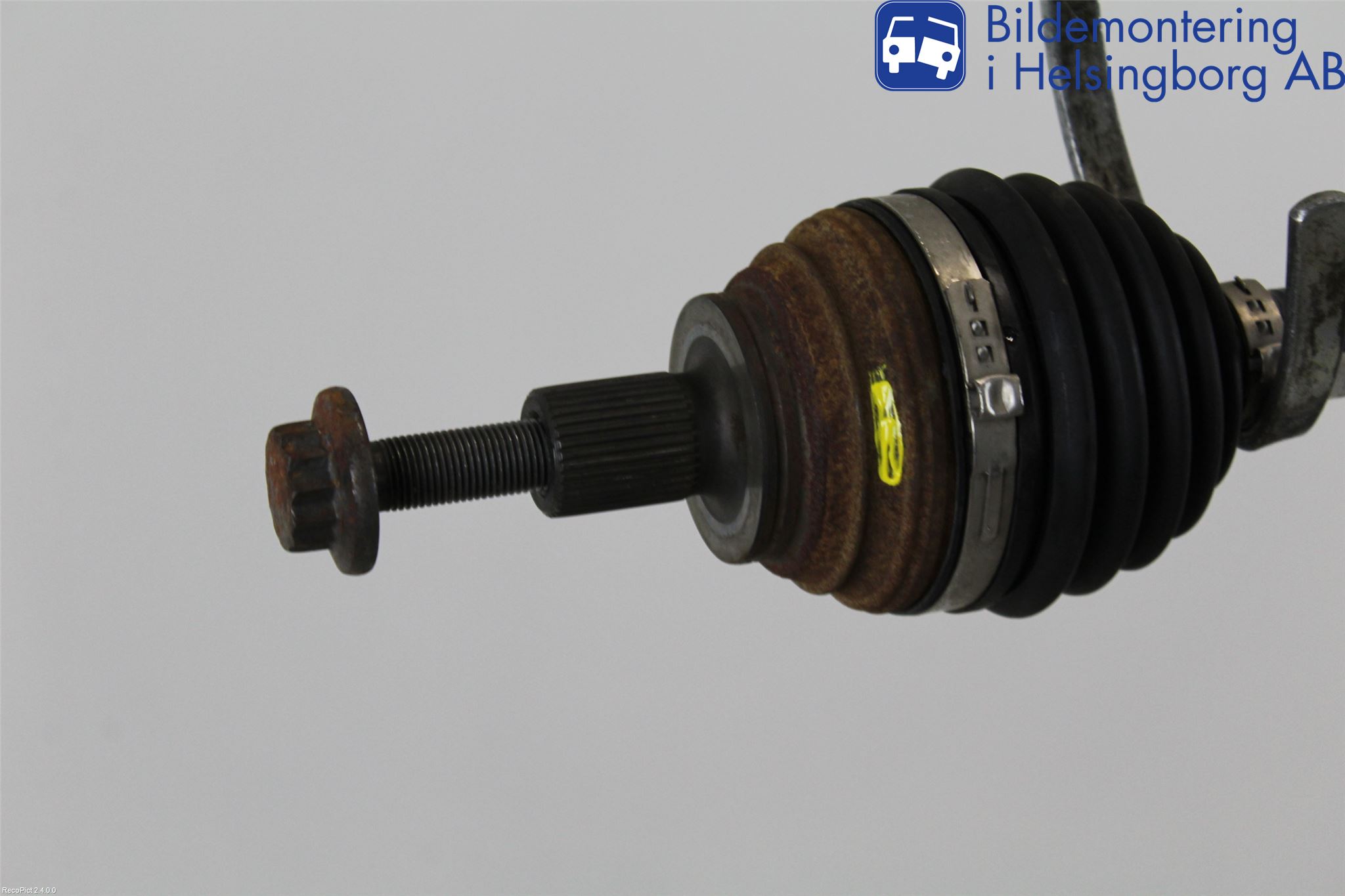 Volkswagen VW PASSAT 11-14 Drivaksel Foran Kompl Venstre