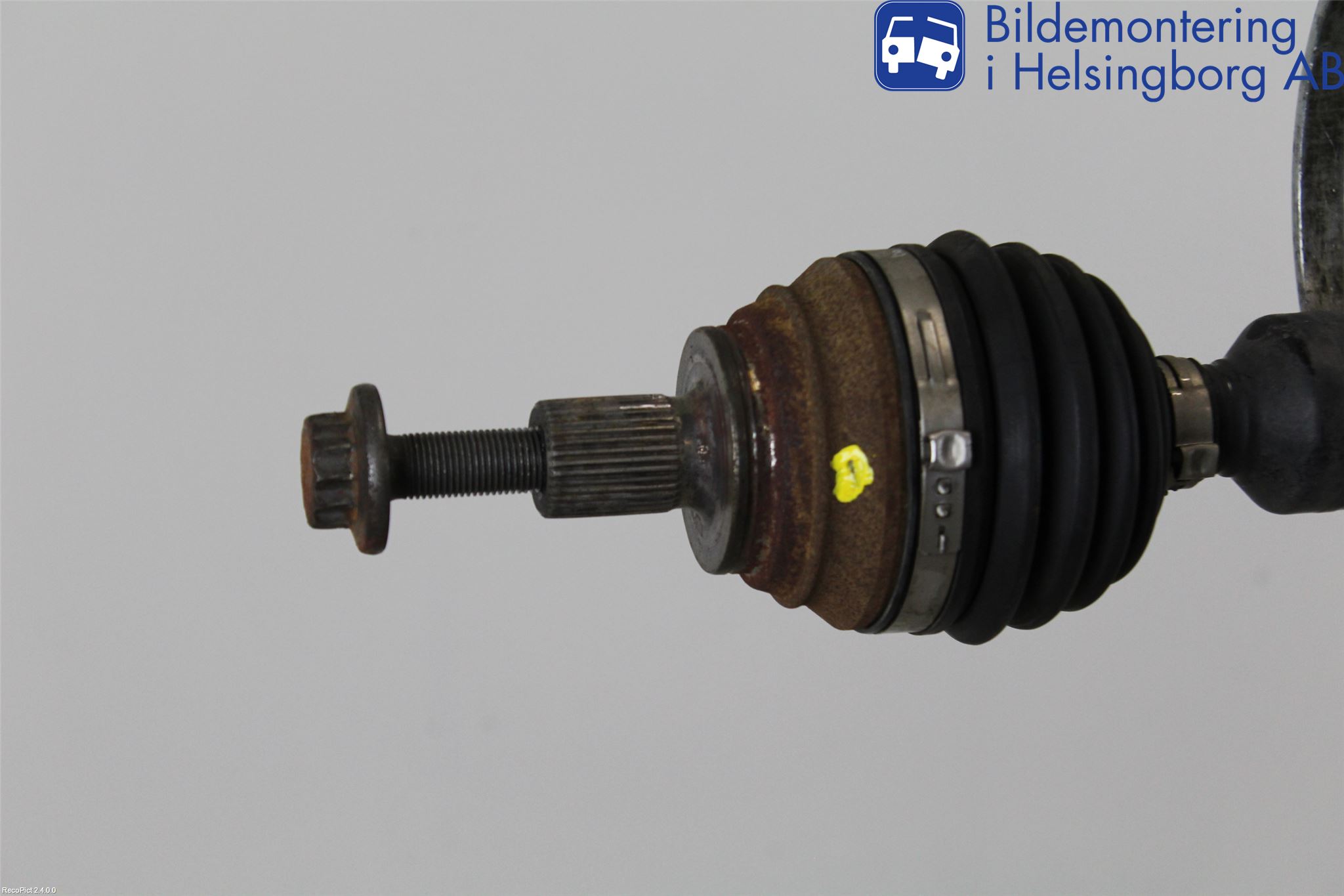 Volkswagen VW PASSAT 11-14 Drivaksel Foran Kompl Høyre
