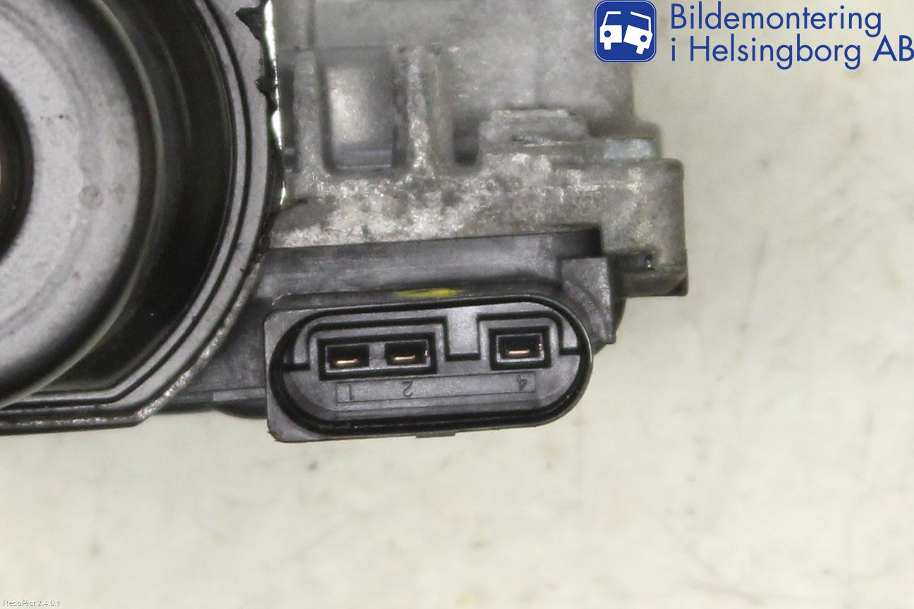 Volkswagen VW PASSAT 11-14 Viskermotor Frontrute