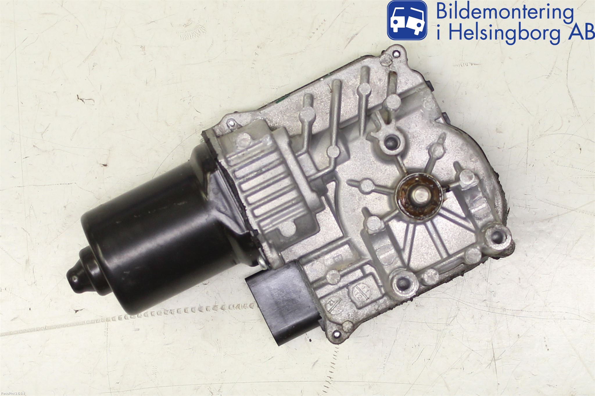 Volkswagen VW PASSAT 11-14 Viskermotor Frontrute