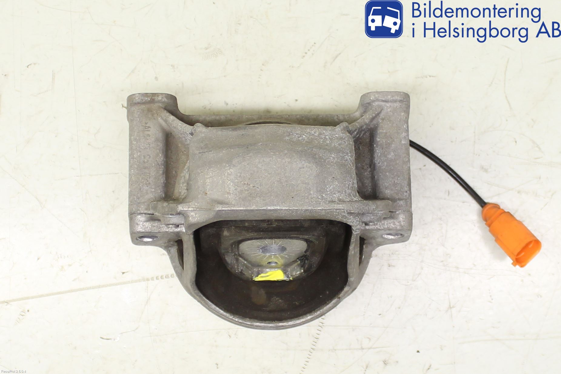 Audi Q5 09-16 Motor Feste Gummi