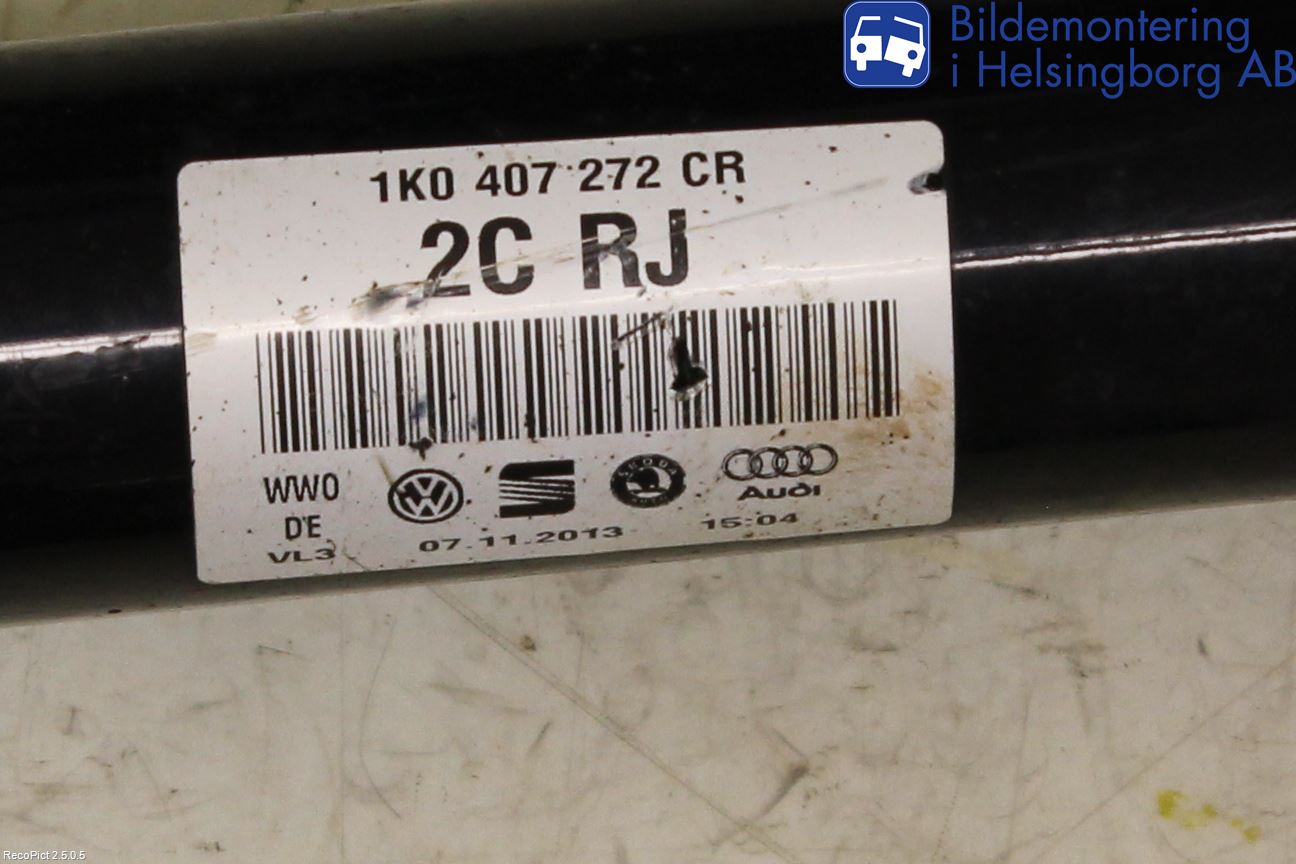 Volkswagen VW PASSAT 11-14 Drivaksel Foran Kompl Høyre