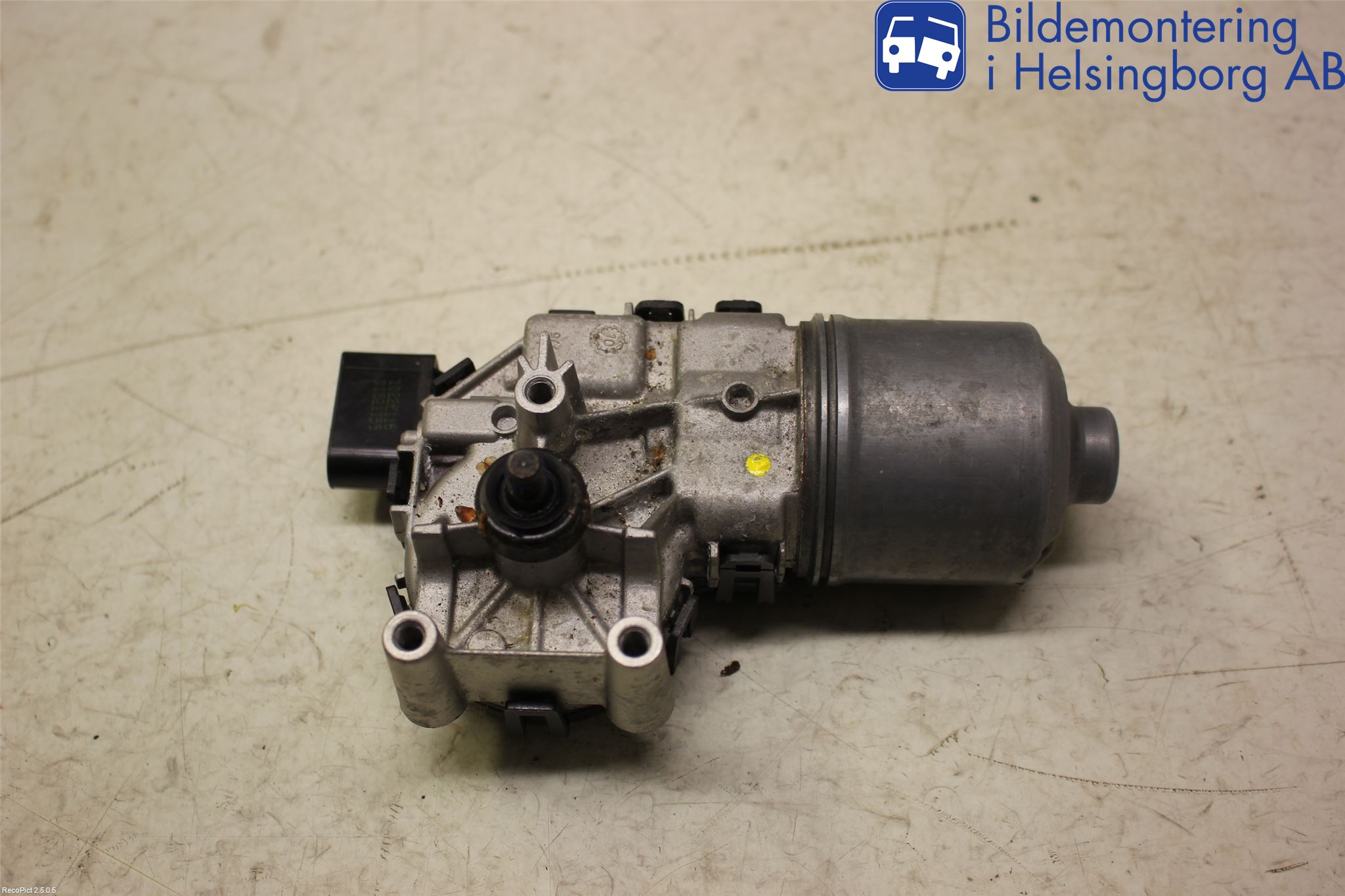 Ford FIESTA 09-12 Viskermotor Frontrute
