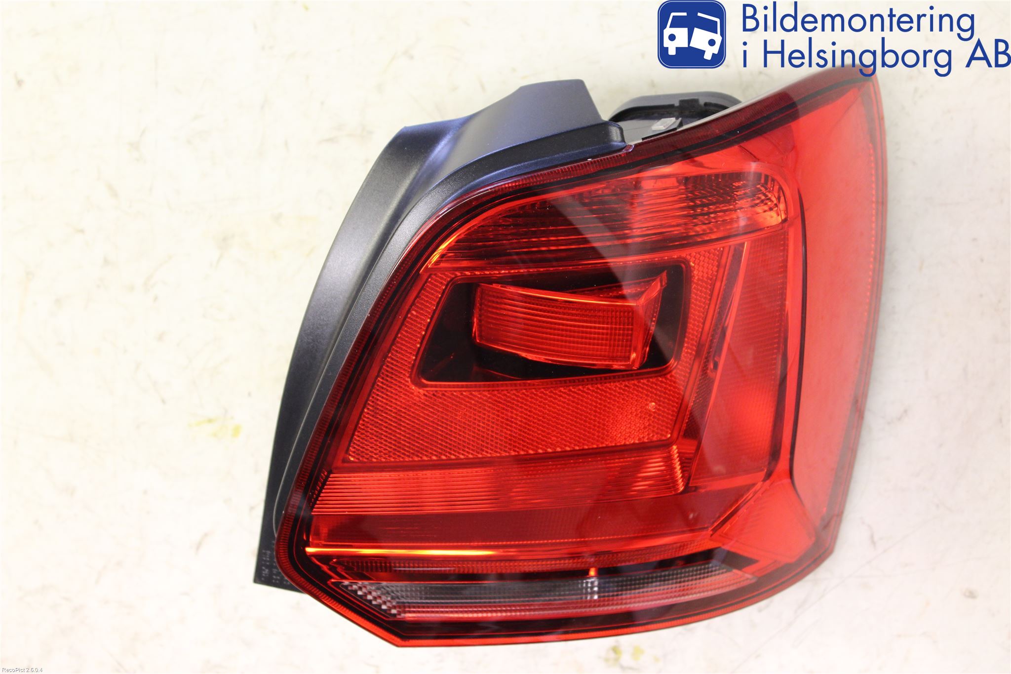 Volkswagen VW POLO 10-17 Baklykt Høyre