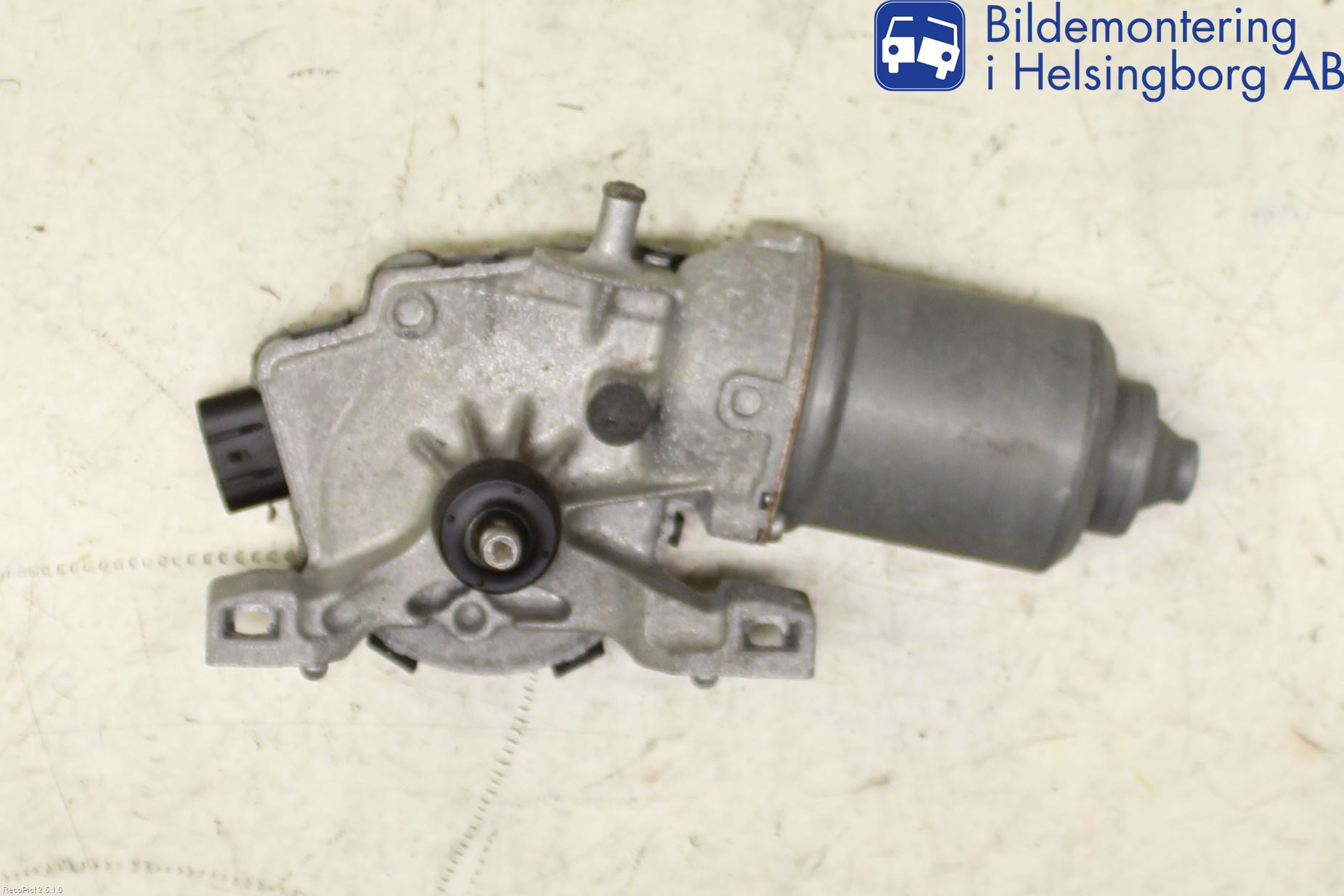 Toyota YARIS XP130 12-14 Viskermotor Frontrute
