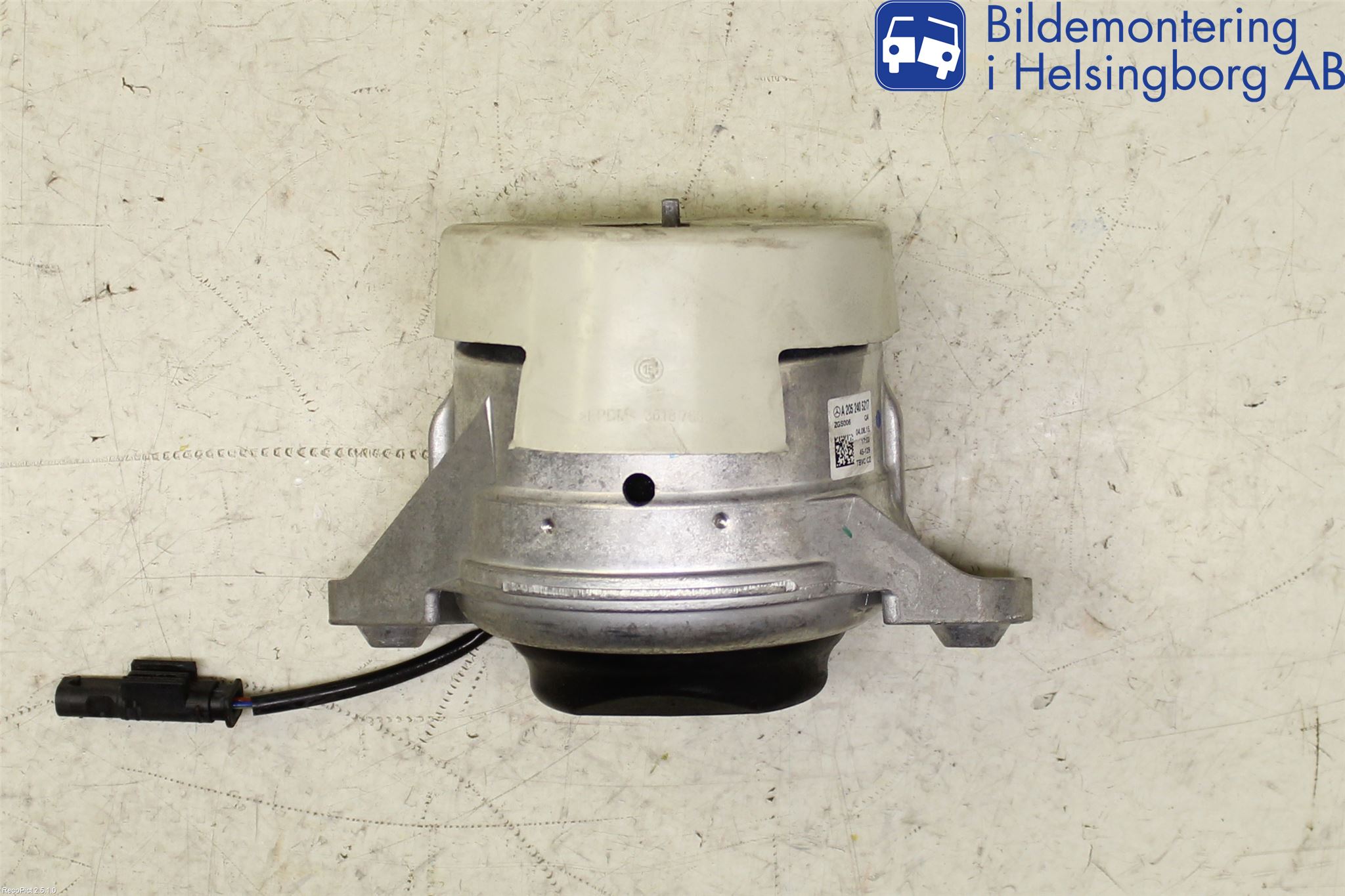Mercedes-Benz MB C-KLASS (W205) 14-21 Motor Feste Gummi