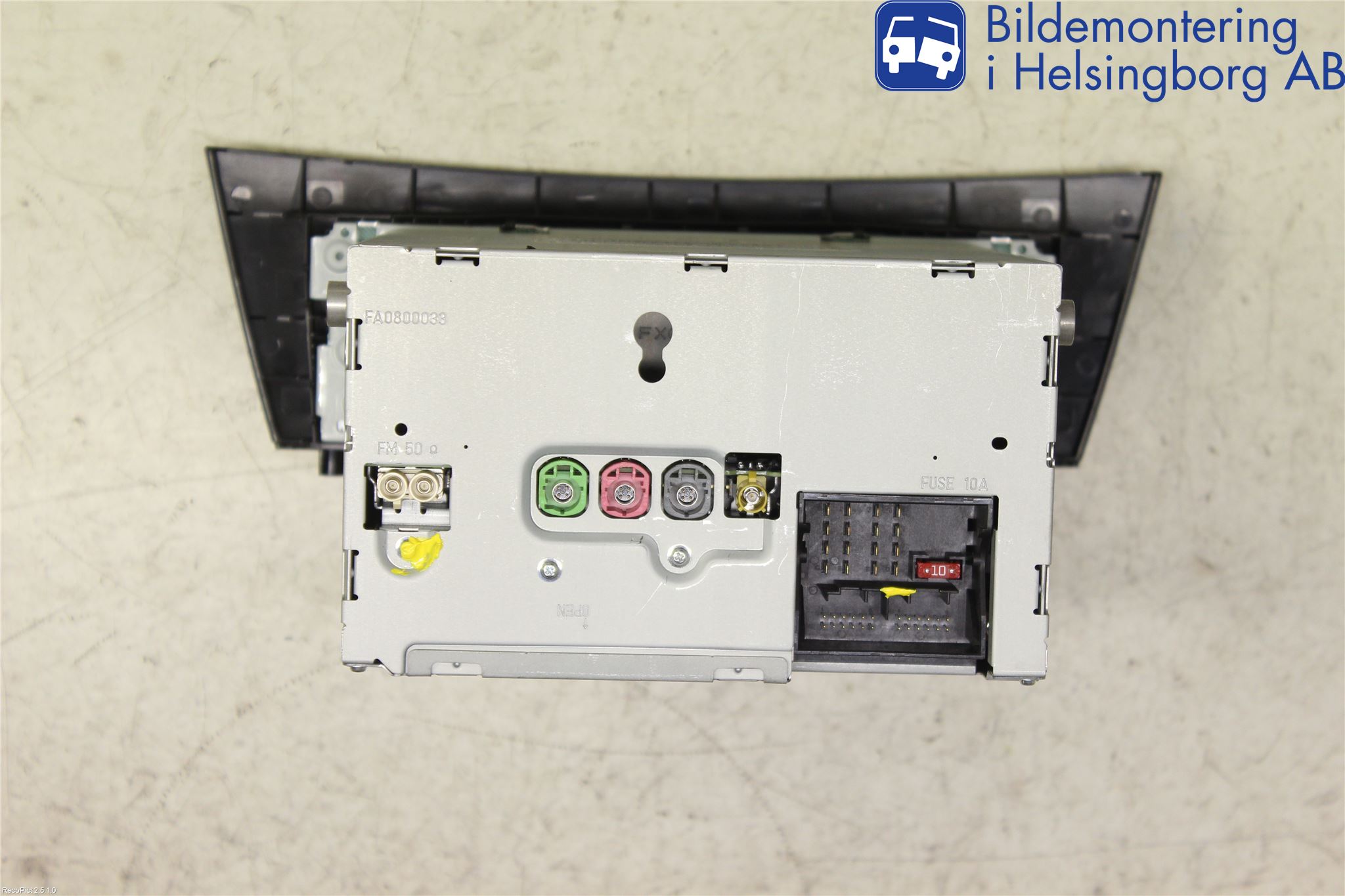 Mercedes-Benz MB C-KLASS (W204) 07-15 Stereo Radio Med Cd