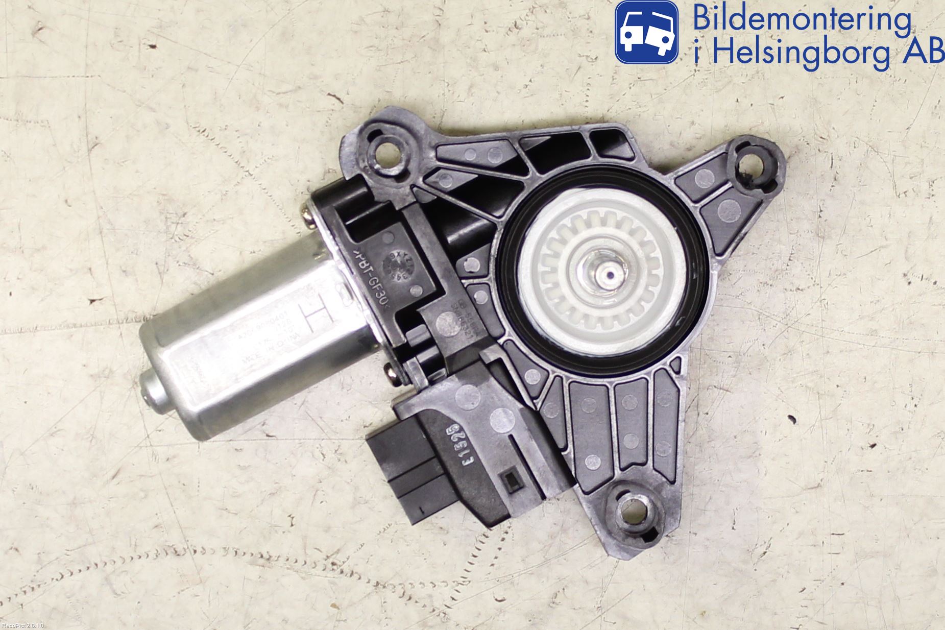 Mercedes-Benz MB C-KLASS (W205) 14-21 Vindusheismotor