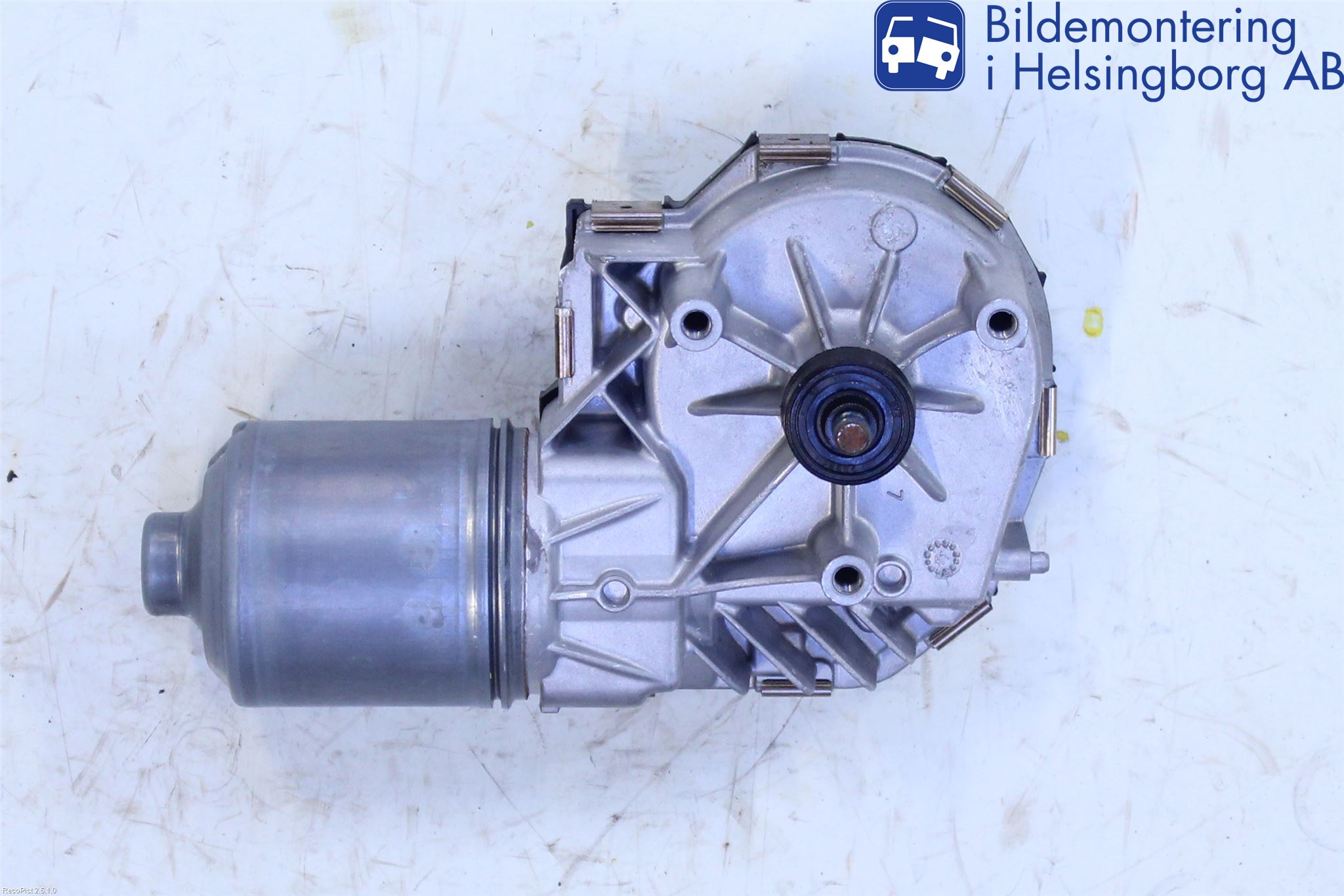 Mercedes-Benz MB E-KLASS (W212) 09-16 Viskermotor Frontrute