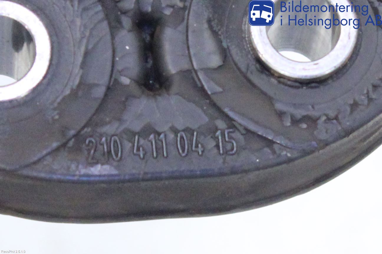 Mercedes-Benz MB E-KLASS (W212) 09-16 Mellomaksel Gummiledd
