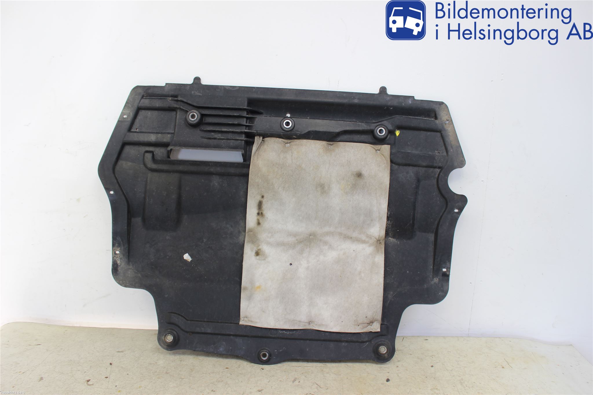 Volkswagen VW PASSAT 11-14 Bunnplate U Motor-Gear-Dørk