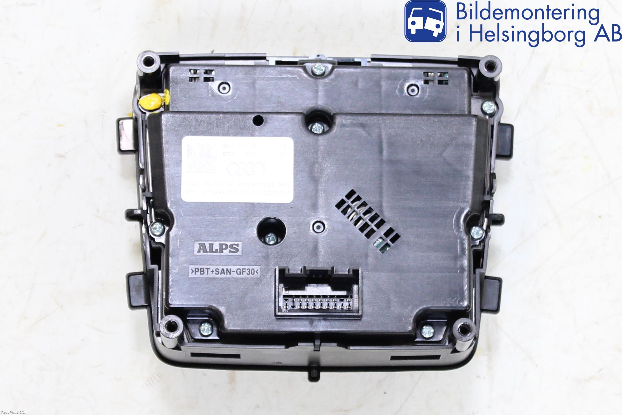 Audi A4/S4 B9 16-19 Stereo Radio Med Cd