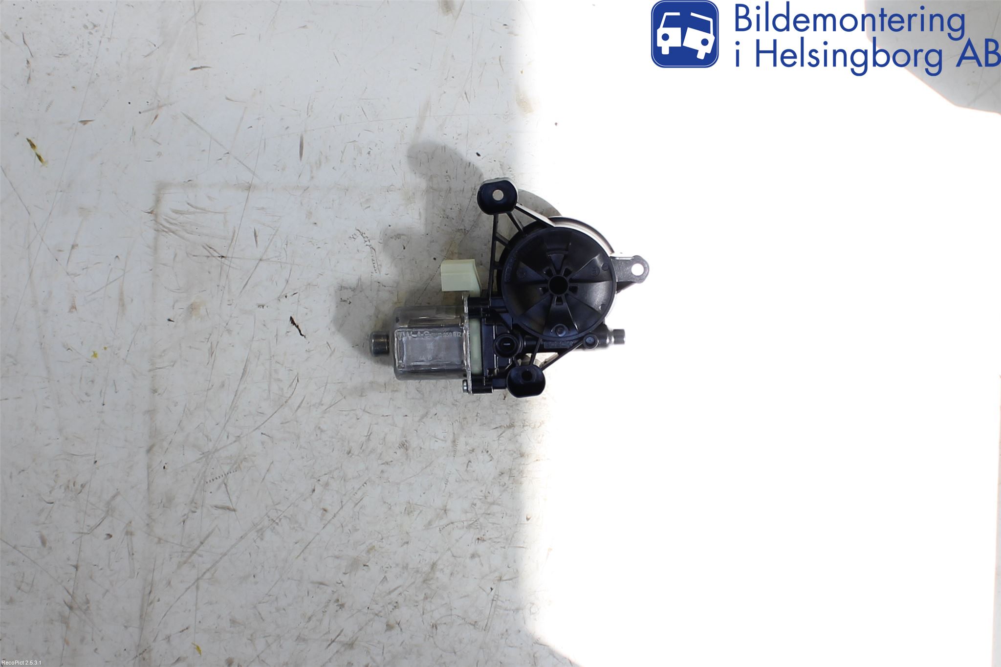 Audi A4/S4 B9 16-19 Vindusheismotor