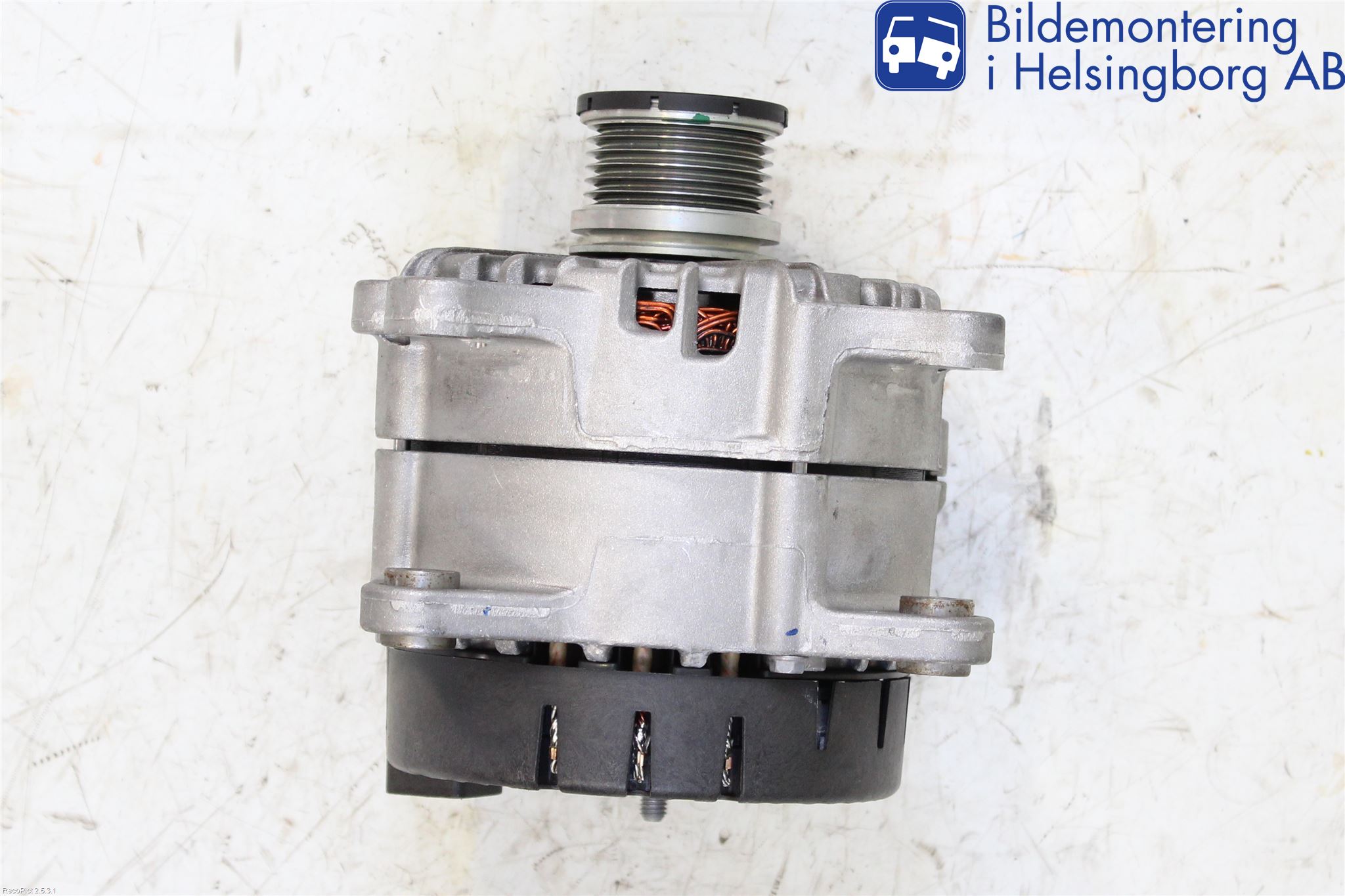 Audi A4/S4 B9 16-19 Dynamo