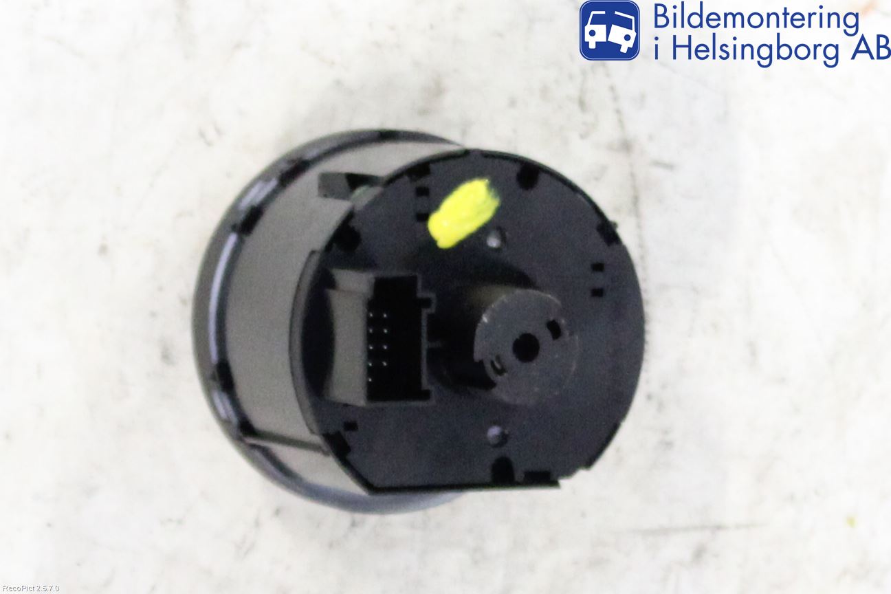 Volkswagen VW TOURAN 10-15 Bryter Hovedlys
