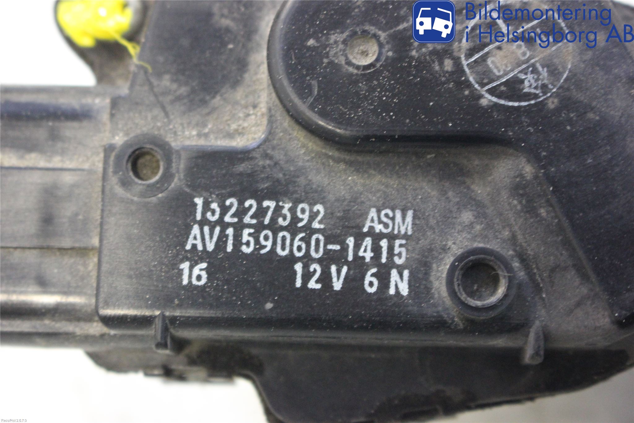 Opel INSIGNIA 09-16 Viskermotor Frontrute