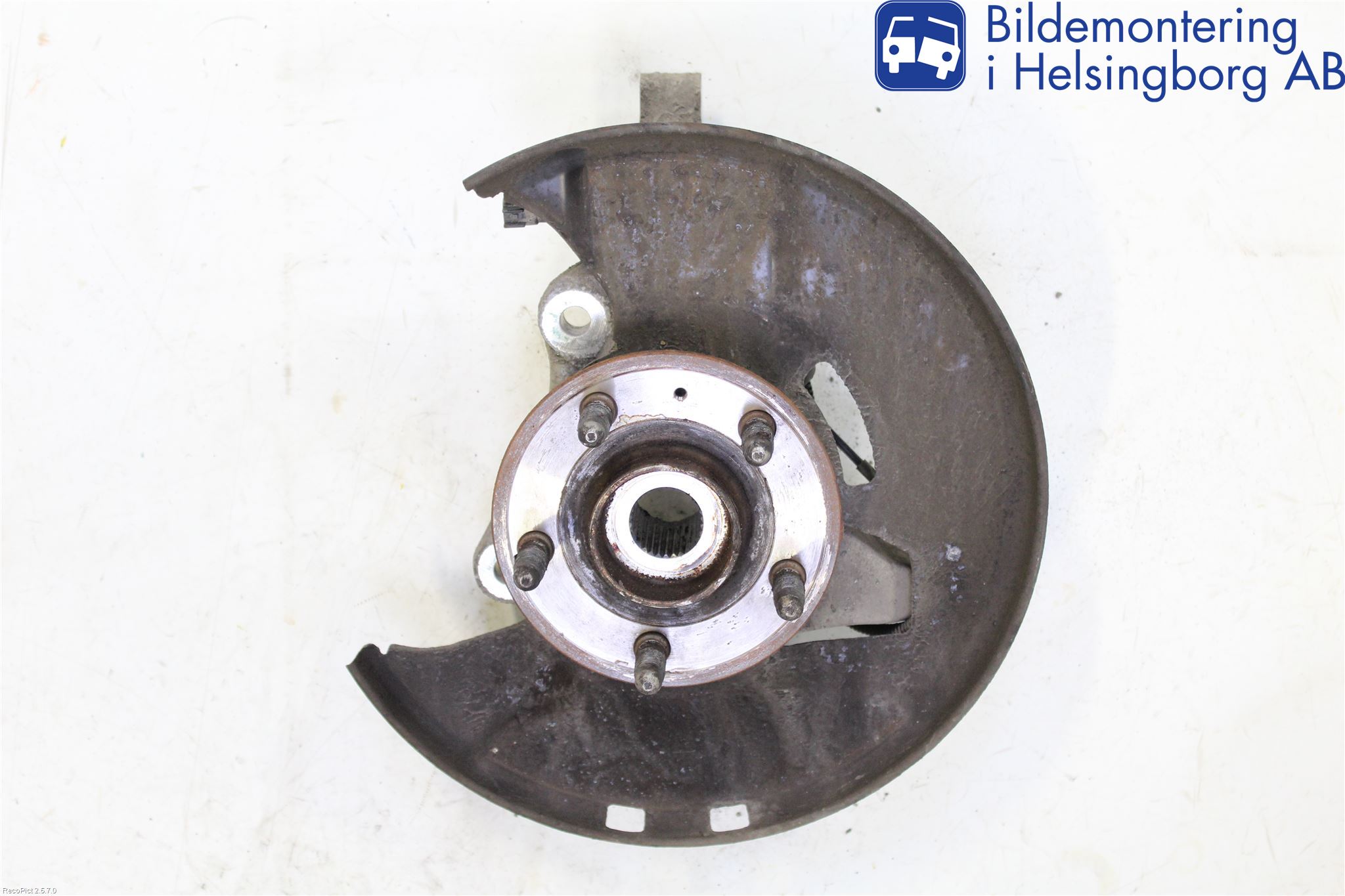 Opel INSIGNIA 09-16 Spindel Vf