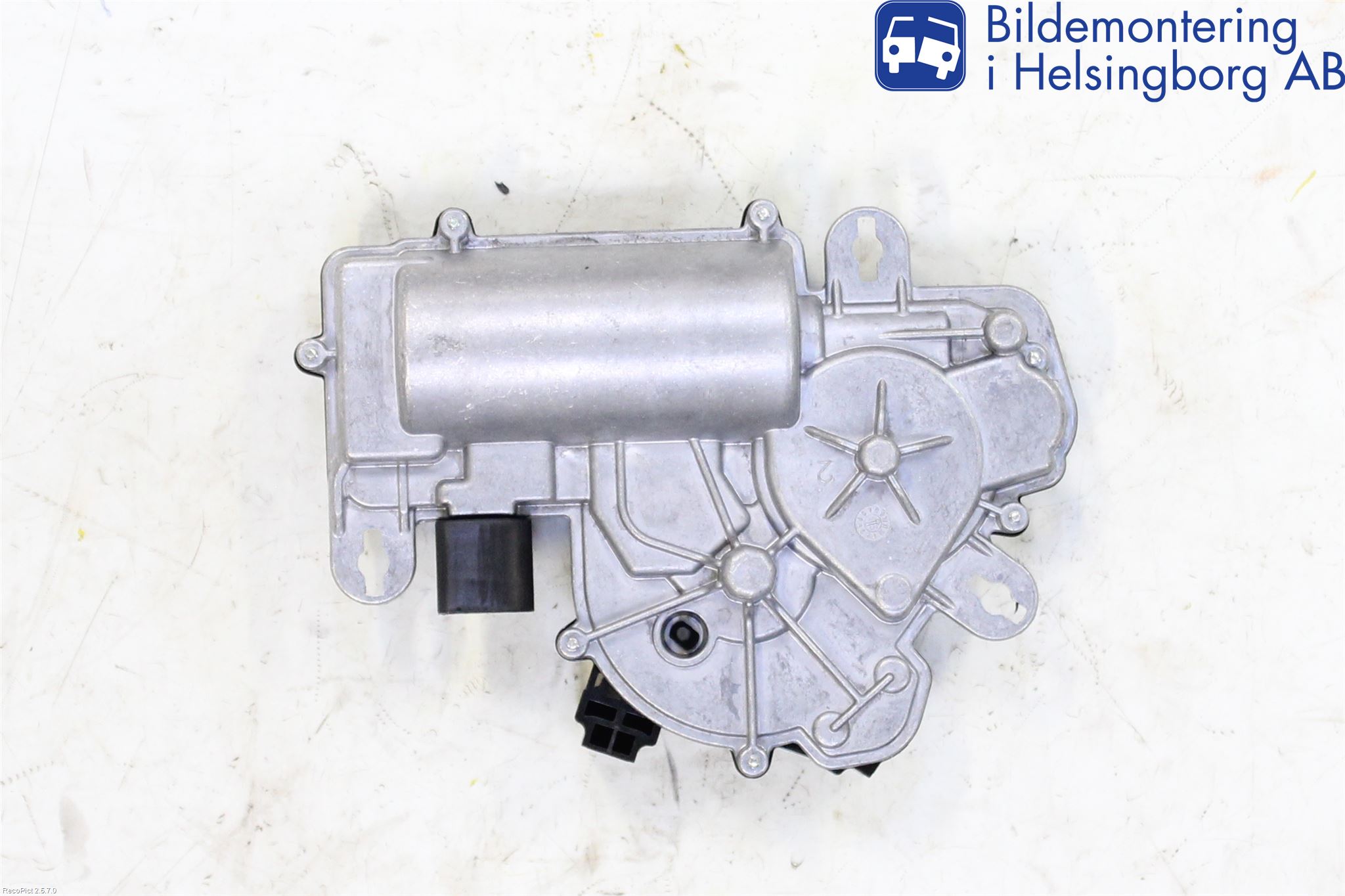 Volkswagen VW PASSAT 15-19 Baklukeåpner Automatisk