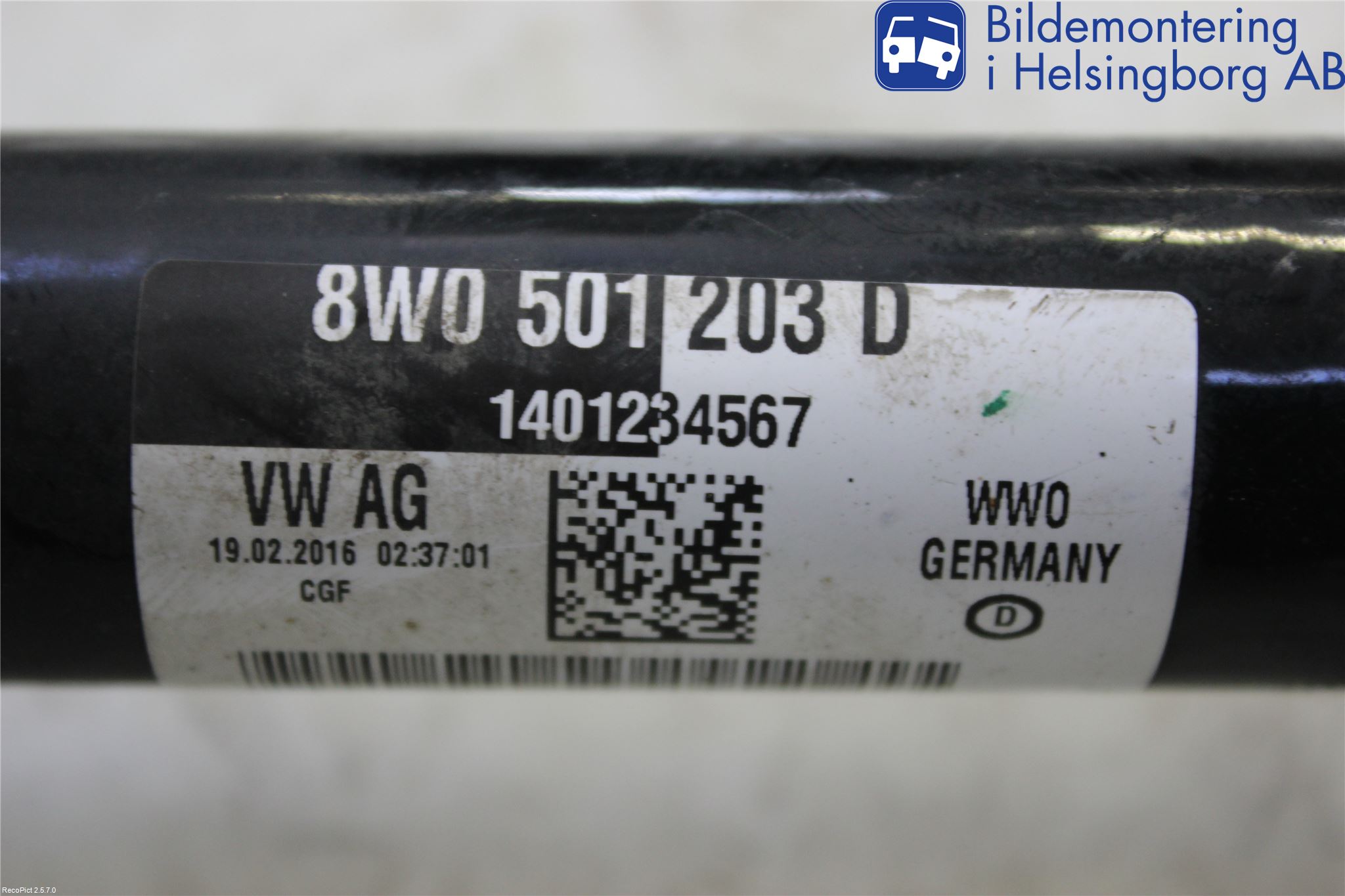 Audi A4/S4 B9 16-19 Drivaksel Bak Kompl Venstre