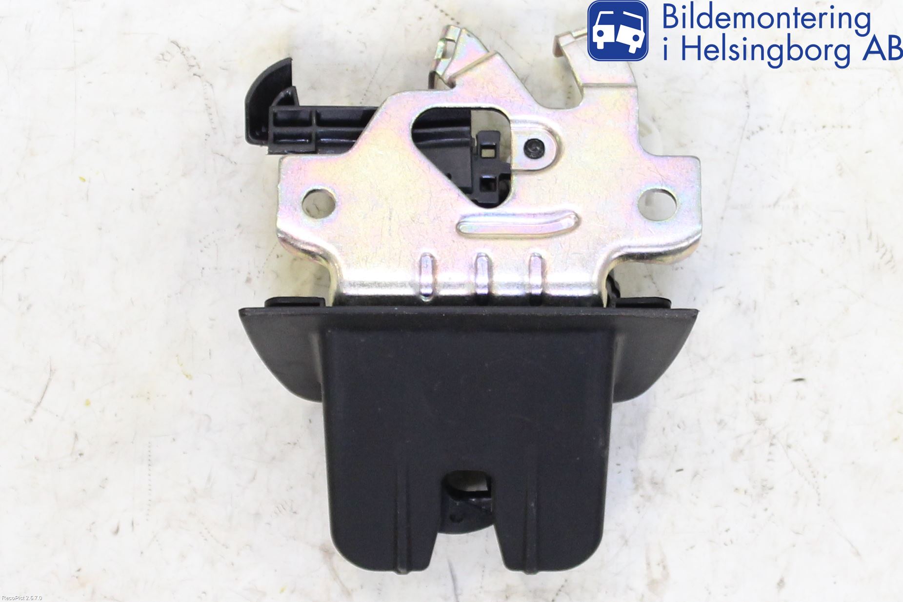 Audi A4/S4 B9 16-19 Bakluke-Lokk Låsekasse