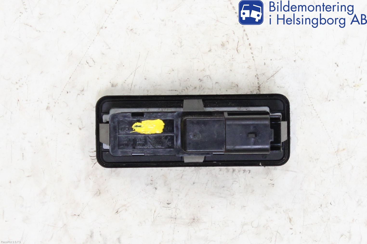 Peugeot 3008 09-16 Bakluke Handtak Ytre