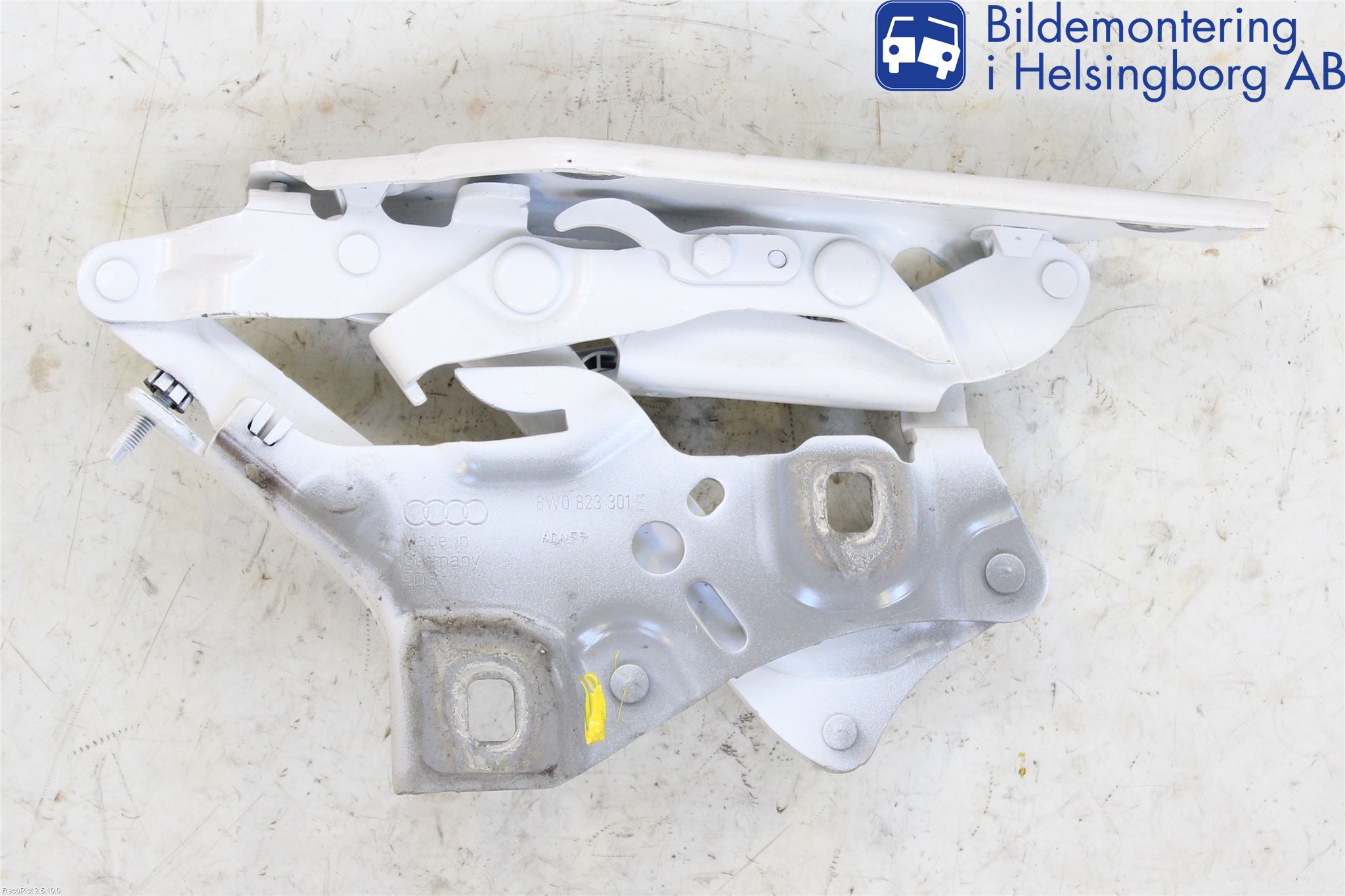 Audi A4/S4 B9 16-19 Panser Hengsel - Hengsler