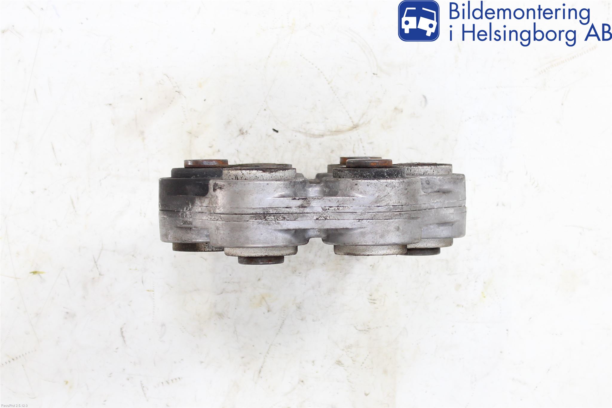 BMW 3 F30/F31/F80 12-19 Mellomaksel Gummiledd