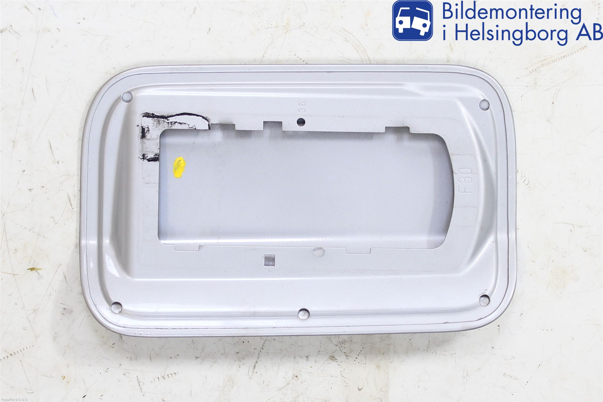 BMW 3 F30/F31/F80 12-19 Drivstoff Tankluke