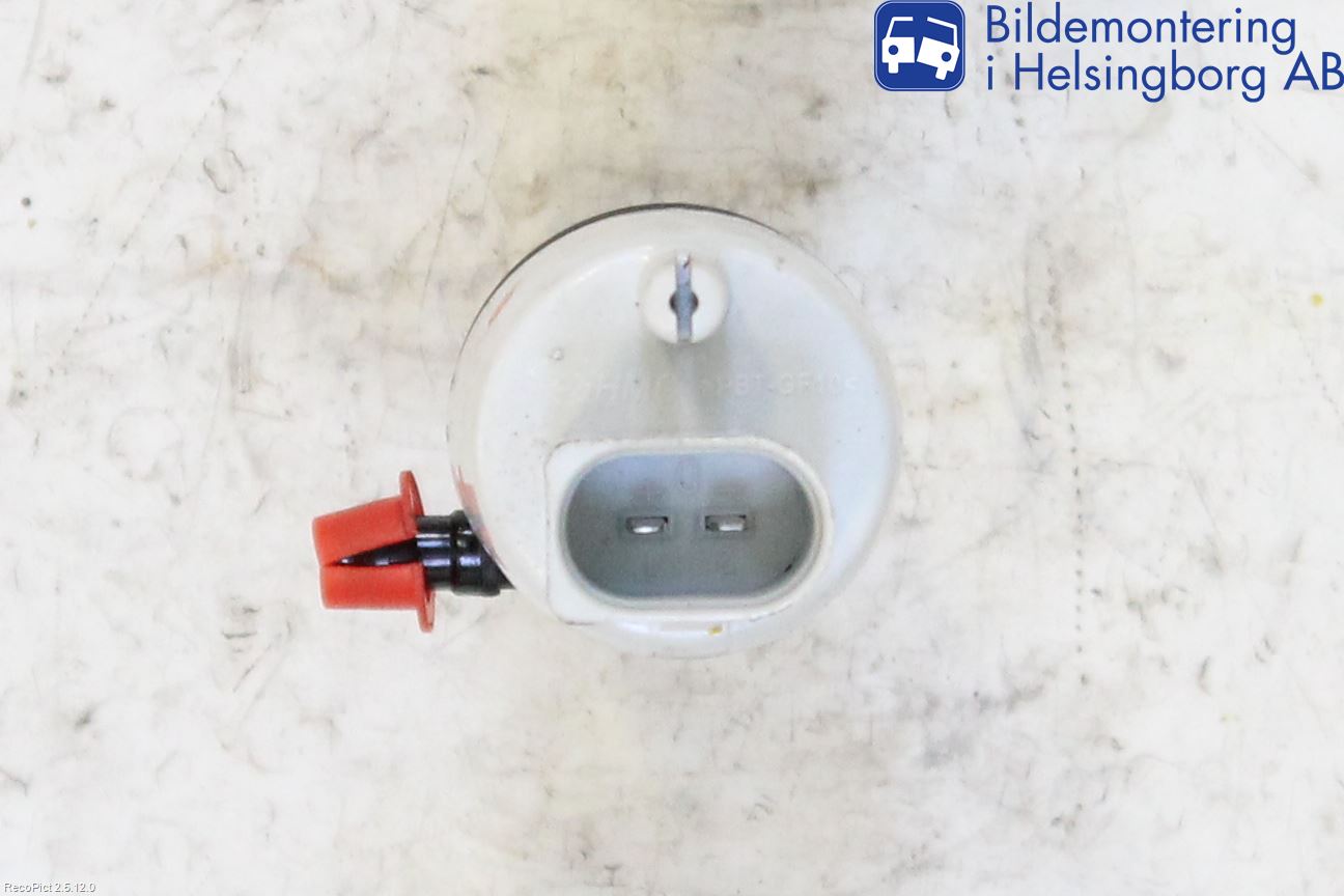 Mercedes-Benz MB C-KLASS (W205) 14-21 Spylerpumpe Frontrute