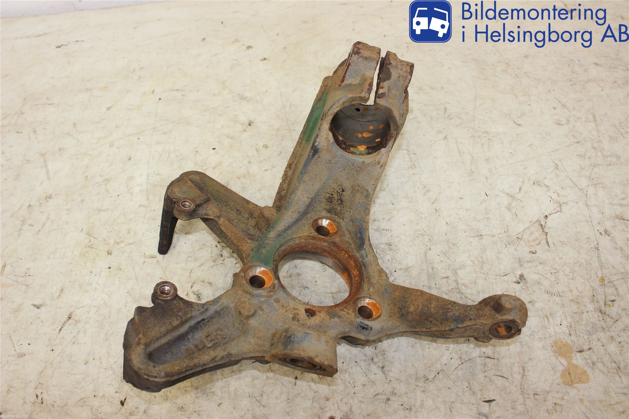 Volkswagen VW CADDY 11-15 Spindel Hf