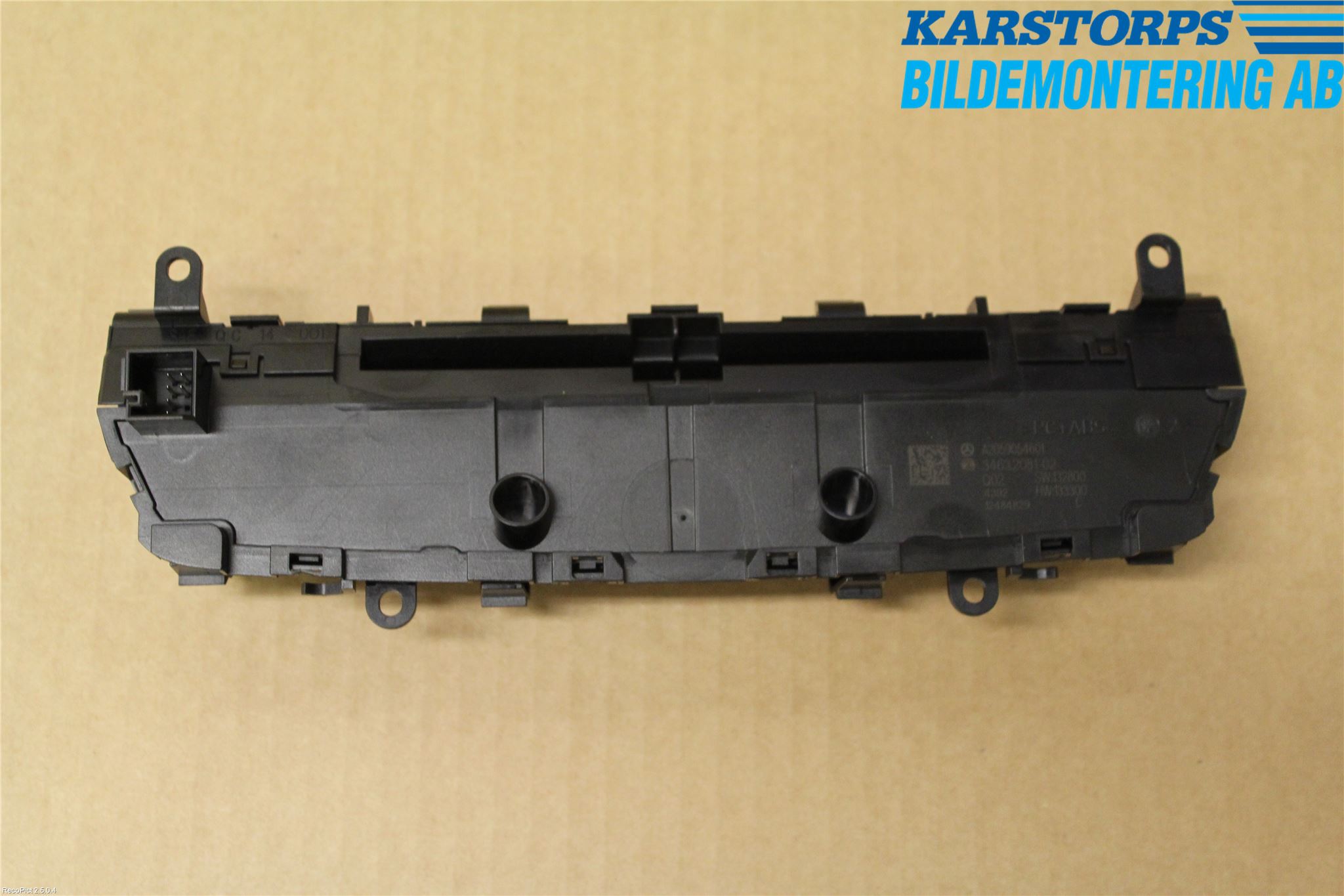 Mercedes-Benz MB C-KLASS (W205) 14-21 Stereo Radio Med Cd
