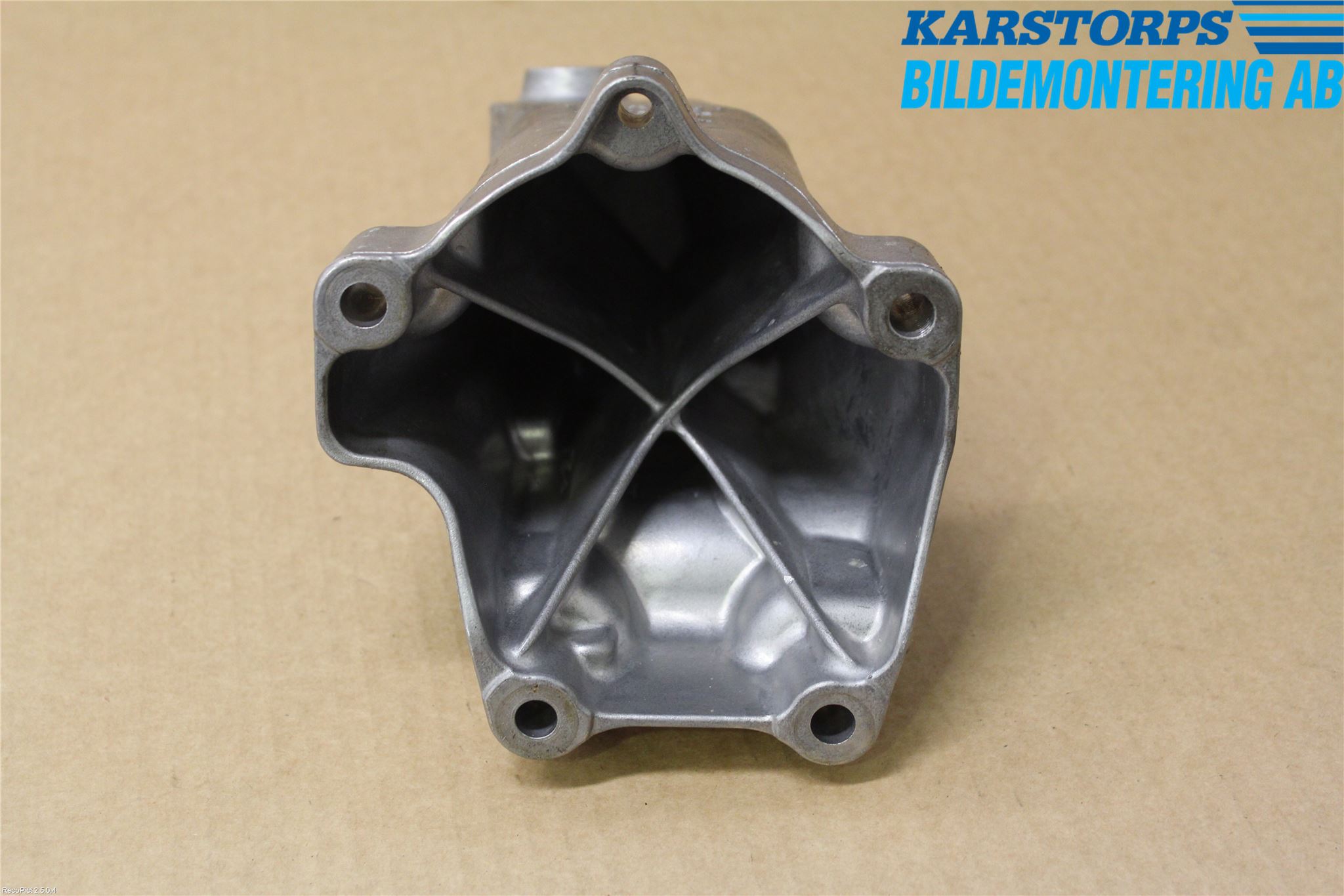 Mercedes-Benz MB C-KLASS (W205) 14-21 Motor Feste Stål-Alu