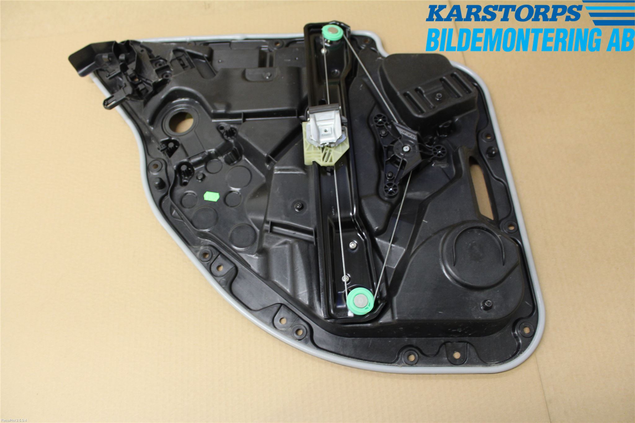 Mercedes-Benz MB C-KLASS (W205) 14-21 Vindusheis El Komp