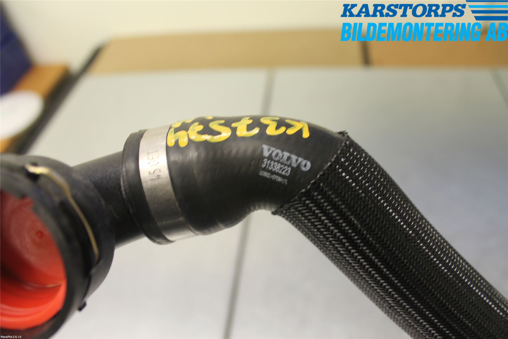 Volvo V60 14-18 Radiator Slange