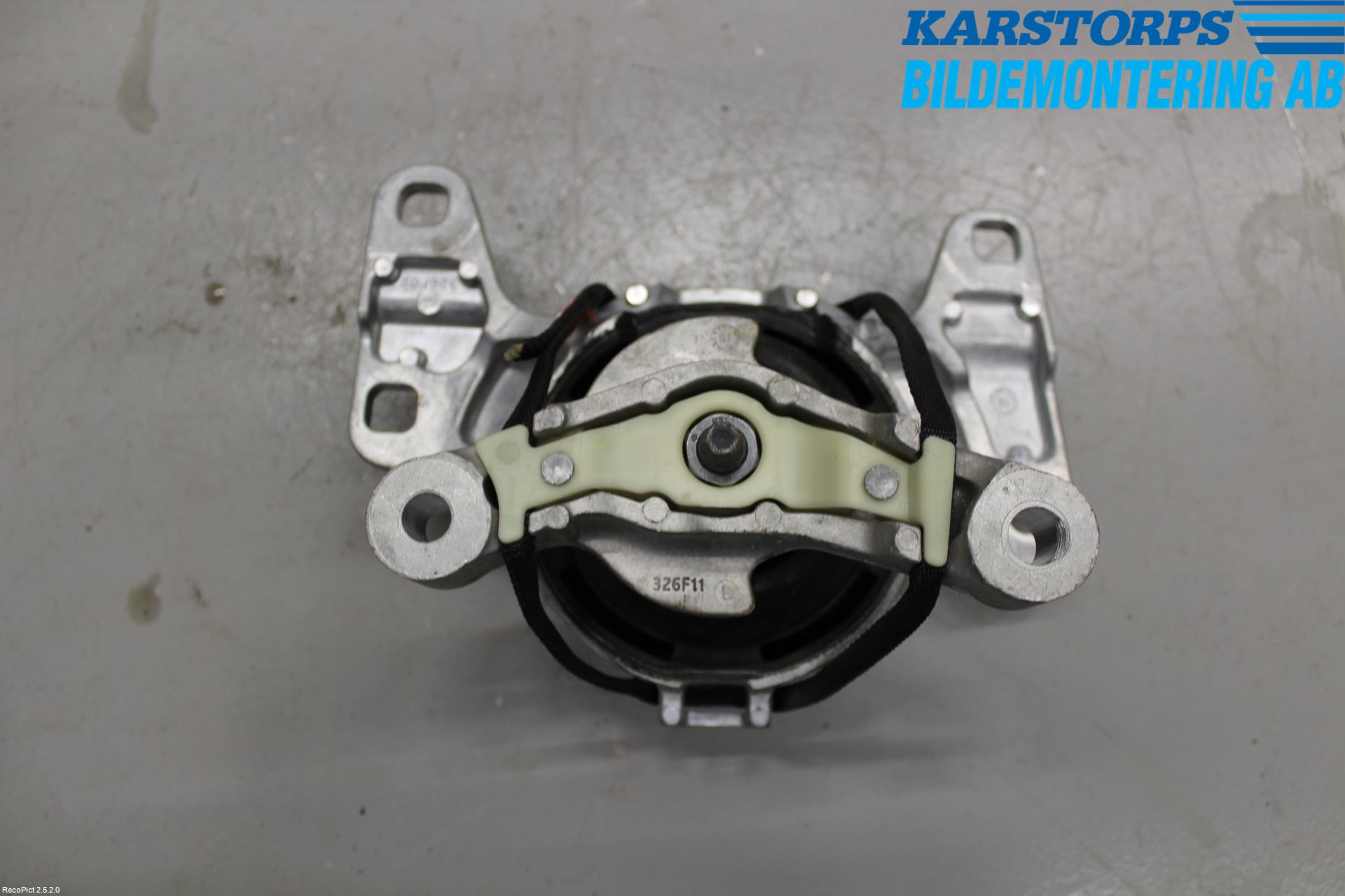 Volvo V40 12-19 Motor Feste Gummi