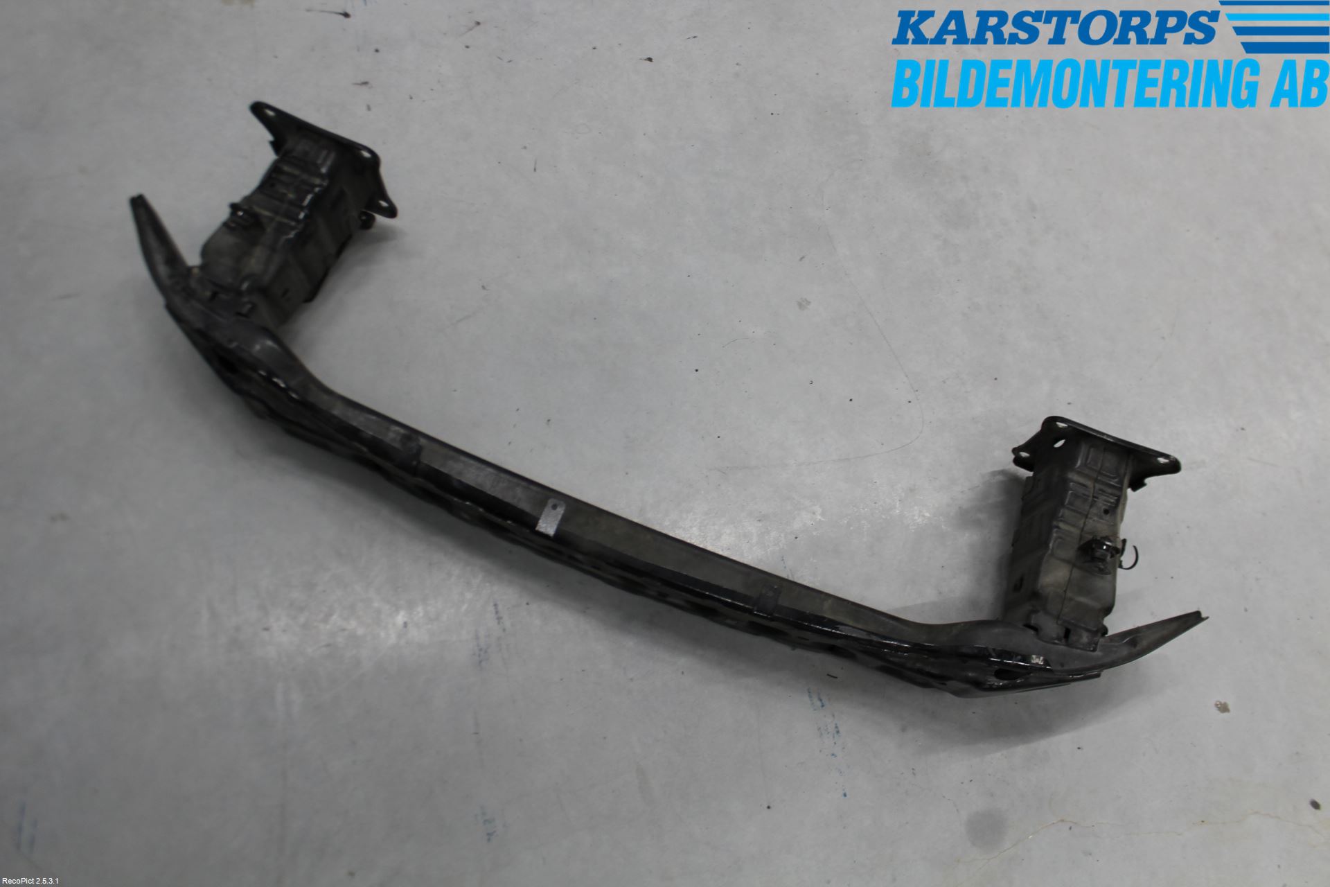 Ford KUGA 13-16 Støtfanger Foran Bjelke