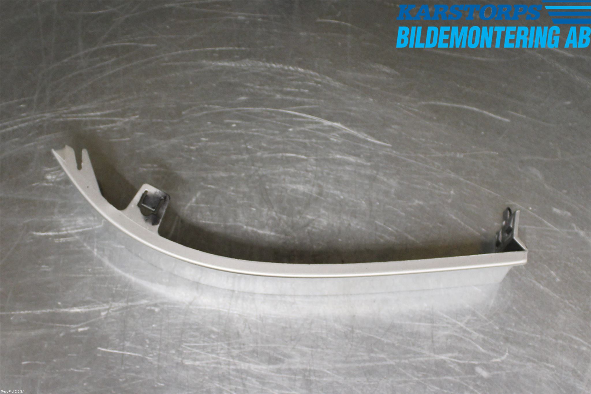 Audi A3/S3     96-03 Baklykt Omramming