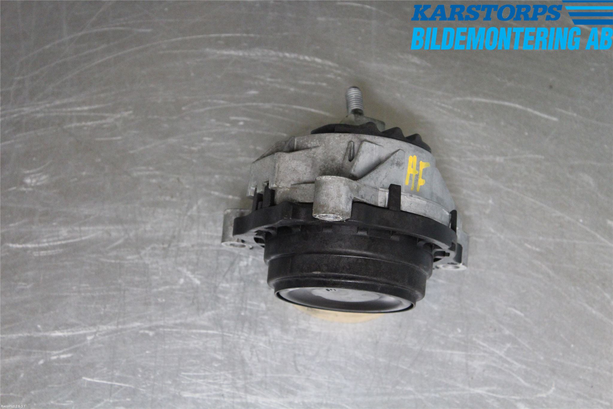 BMW 3 F30/F31/F80 12-19 Motor Feste Gummi