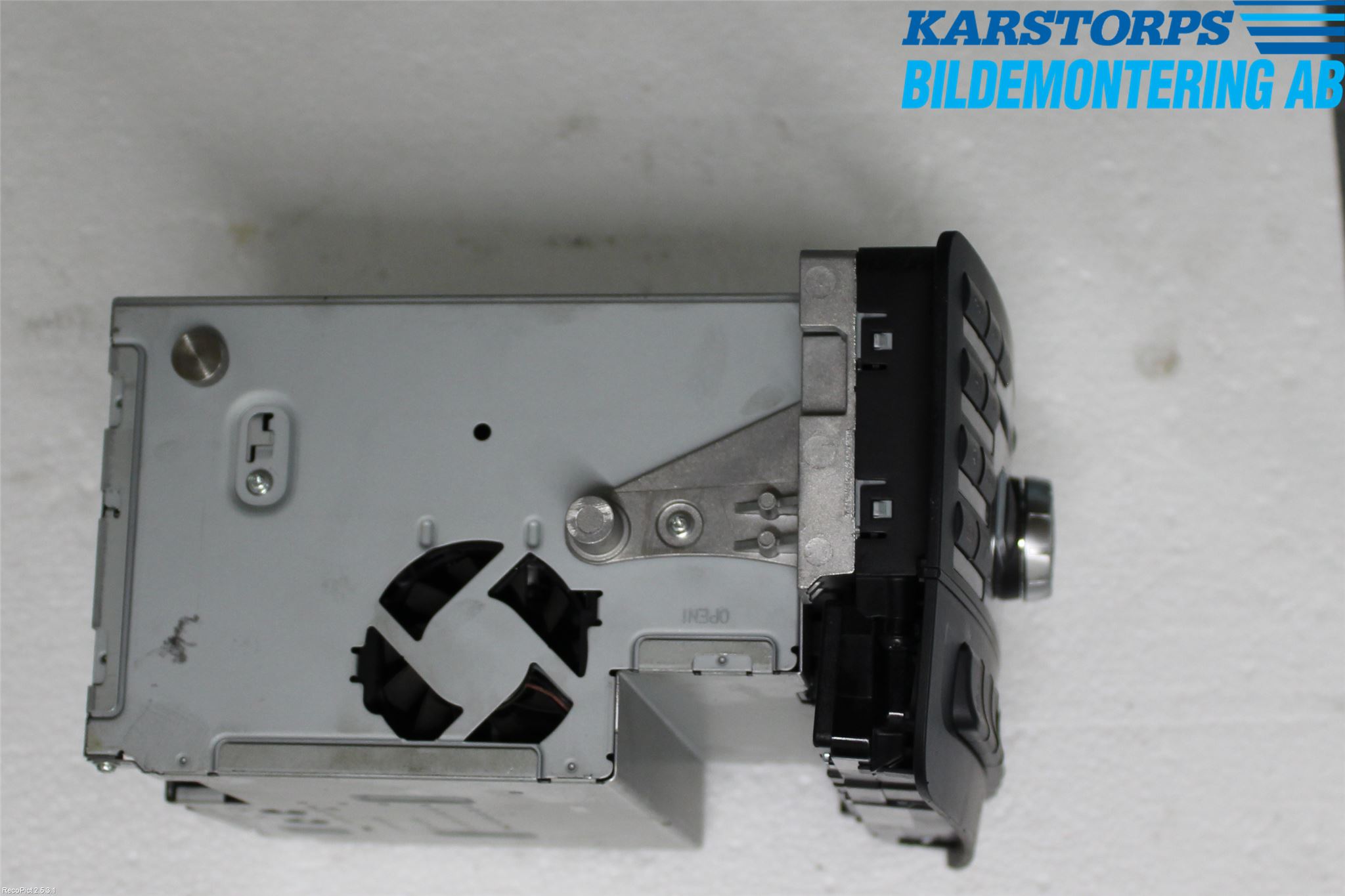 Mercedes-Benz MB A-KLASS (W176) 13-18 Stereo Radio Med Cd