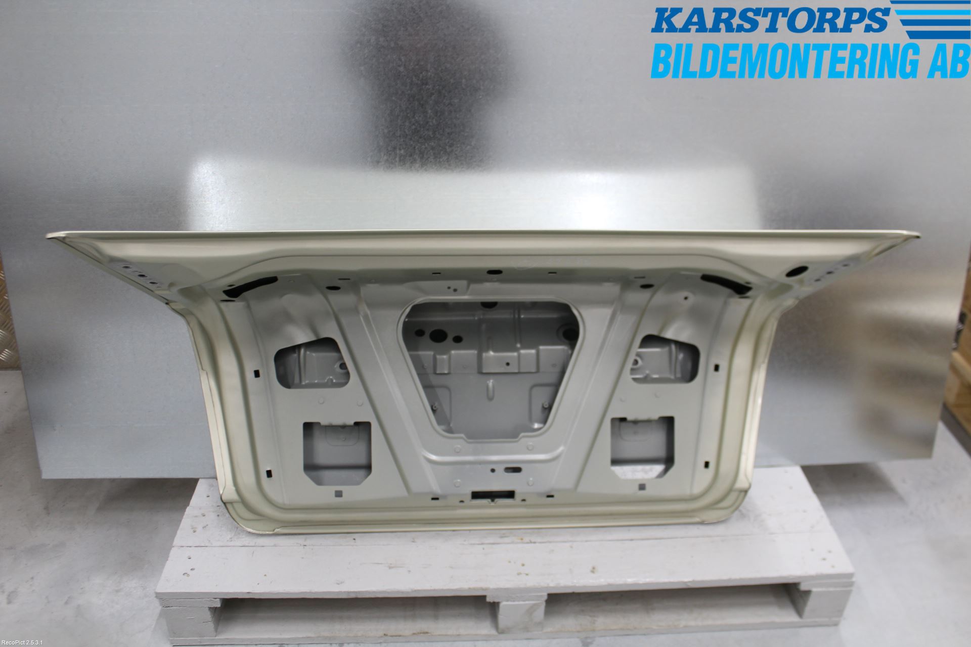 Volvo S60 05-10 Bakluke Koffertlokk