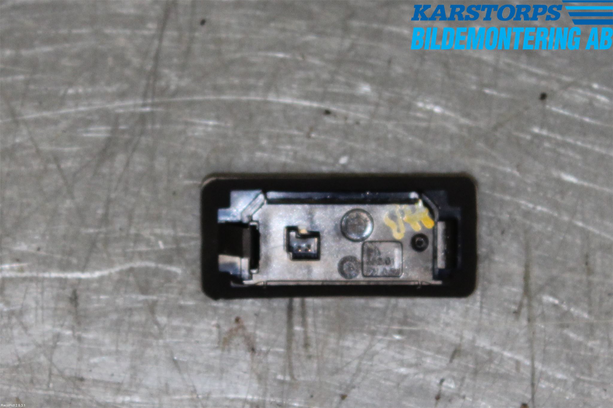 BMW 3 F30/F31/F80 12-19 Skilt Belysning