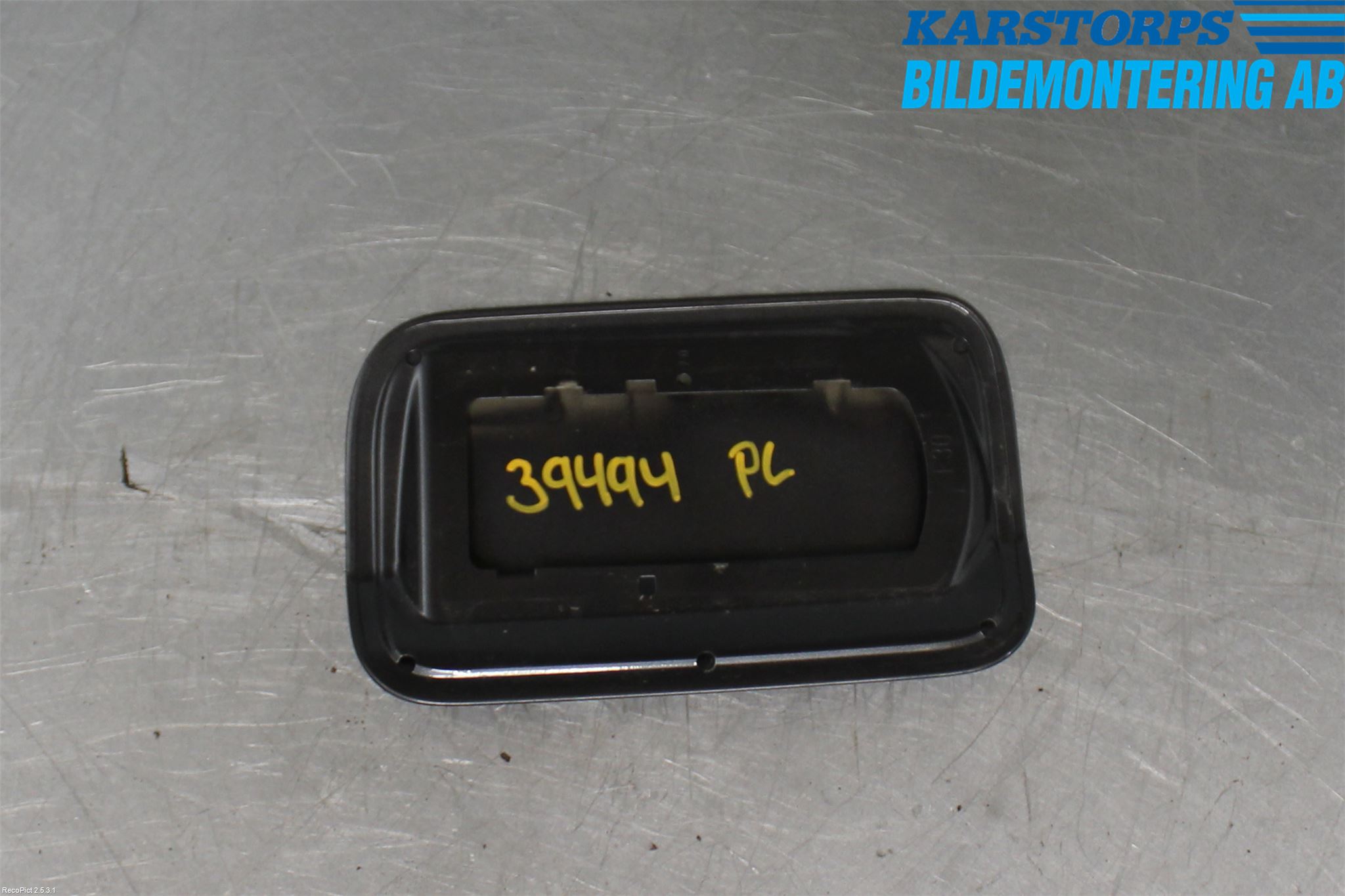 BMW 3 F30/F31/F80 12-19 Drivstoff Tankluke