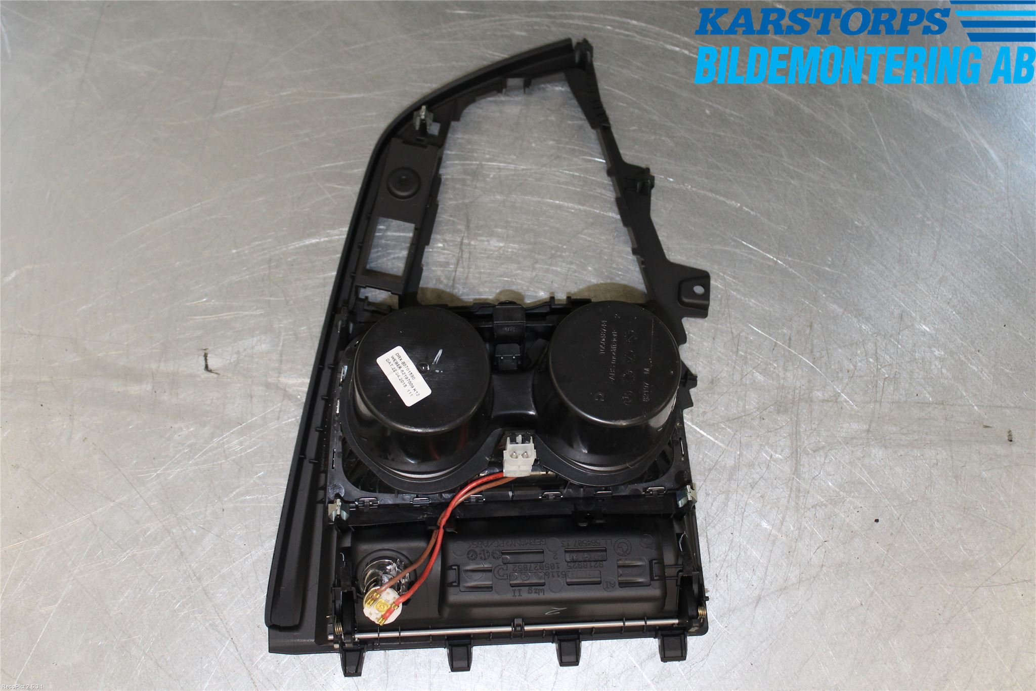 BMW 3 F30/F31/F80 12-19 Innr Konsoll-Lomme