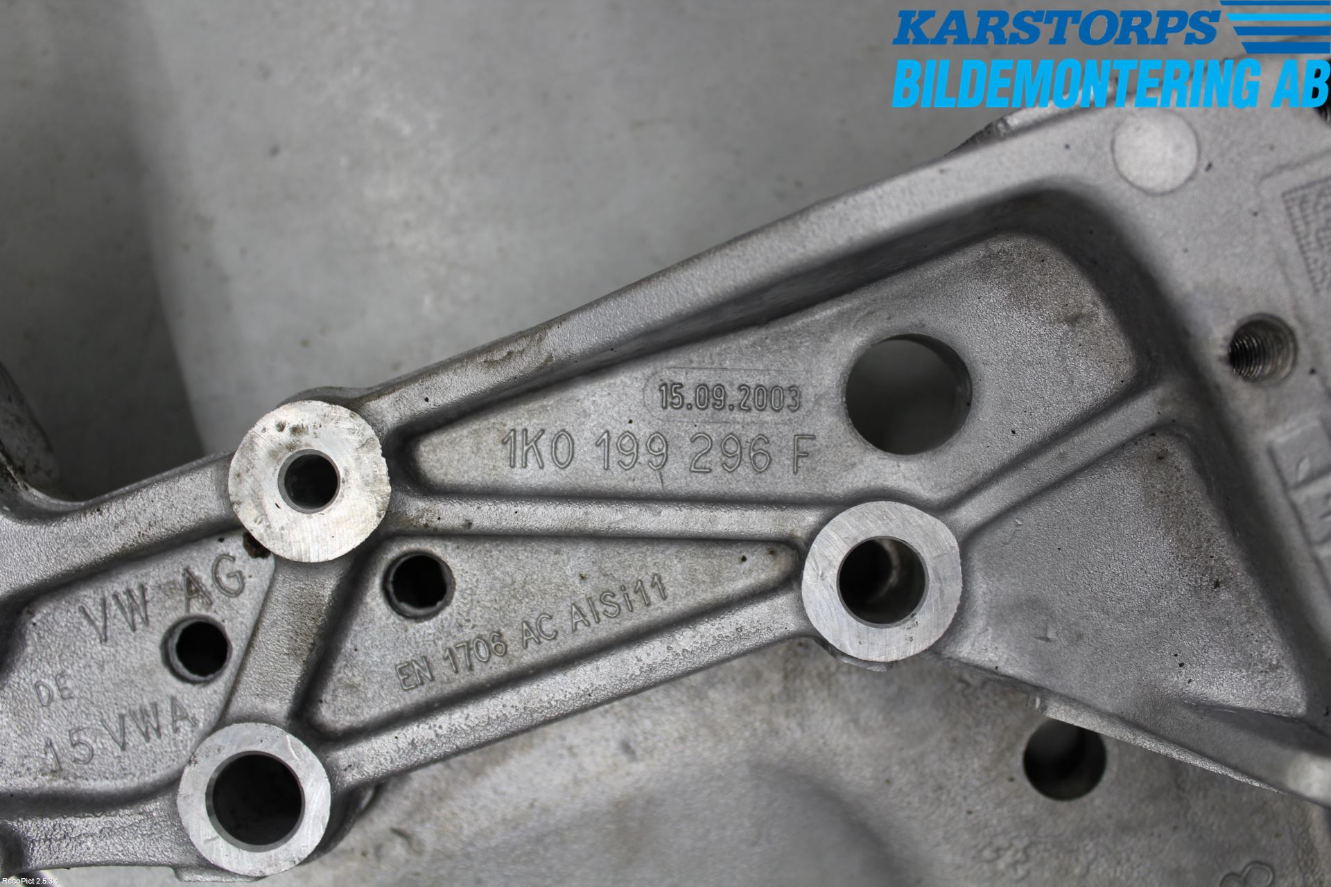 Seat LEON 06-12 Forstillingsbjelke(Tvergående)